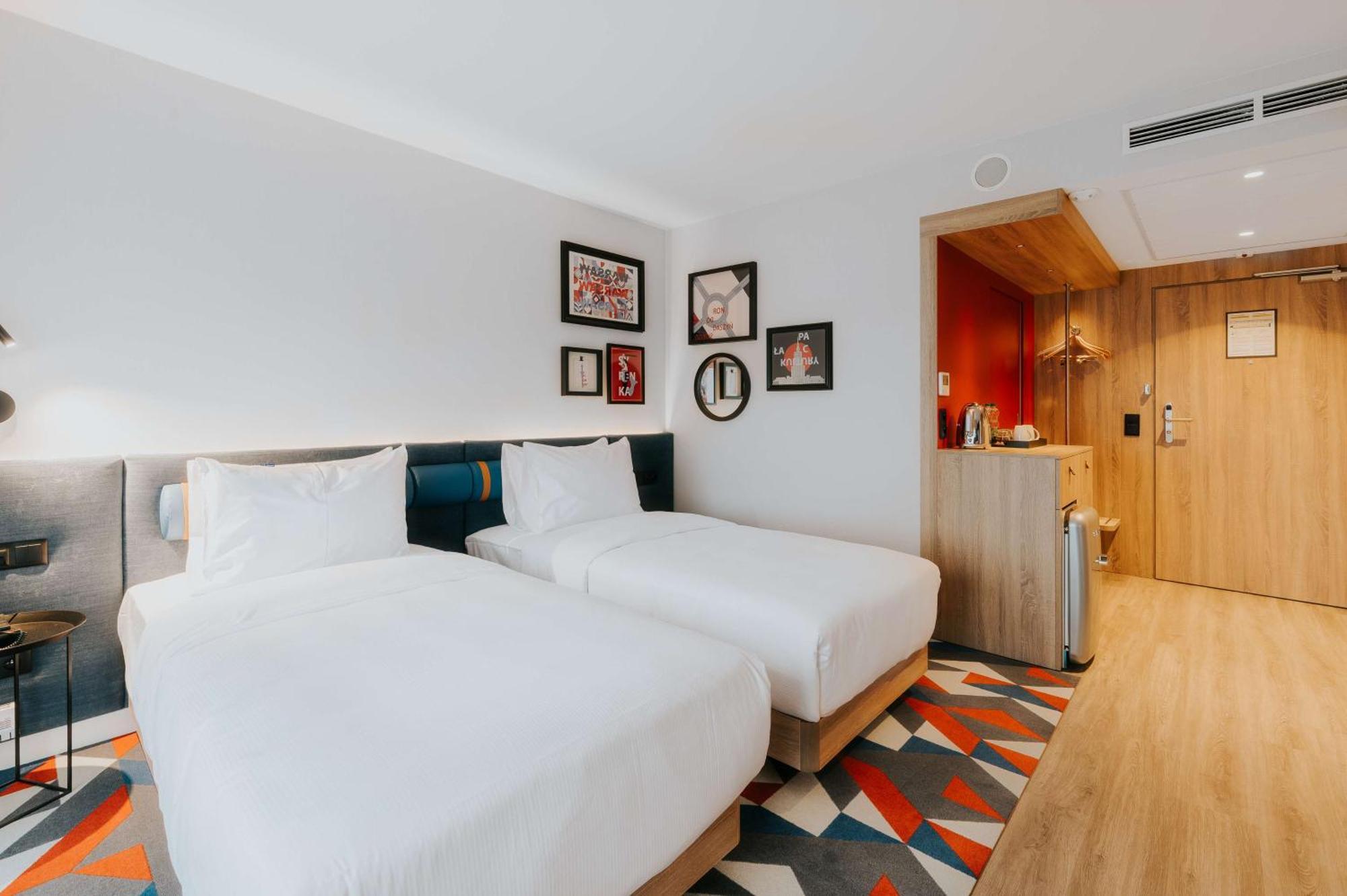 Hampton By Hilton Reduta Hotel 3*