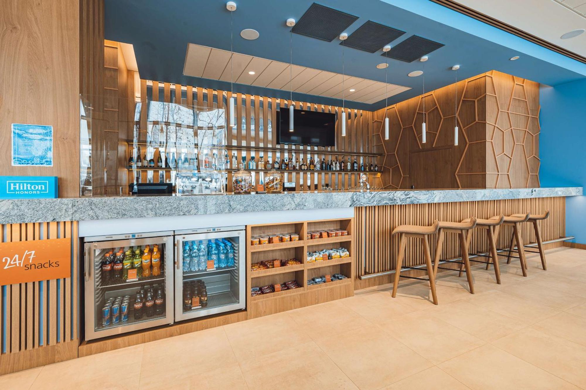 Hotel Hampton By Hilton Reduta 3*