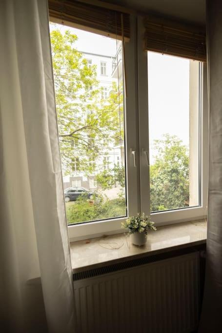 Apartment Przytulne Mieszkanie Na Ulicy Chmielna W Samym Centrum Warszawy Warsaw