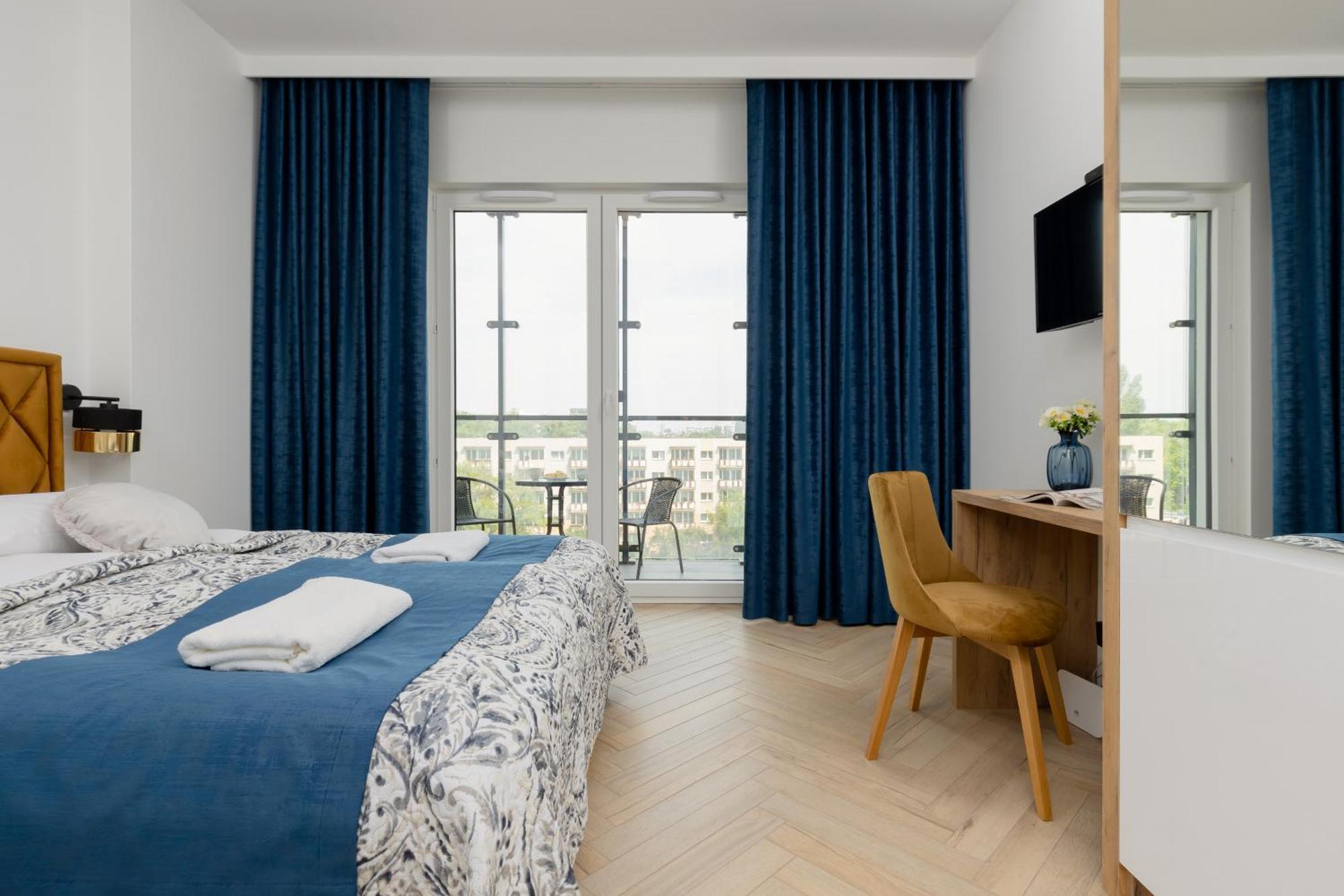 Business Kasprzaka With Parking By Renters *