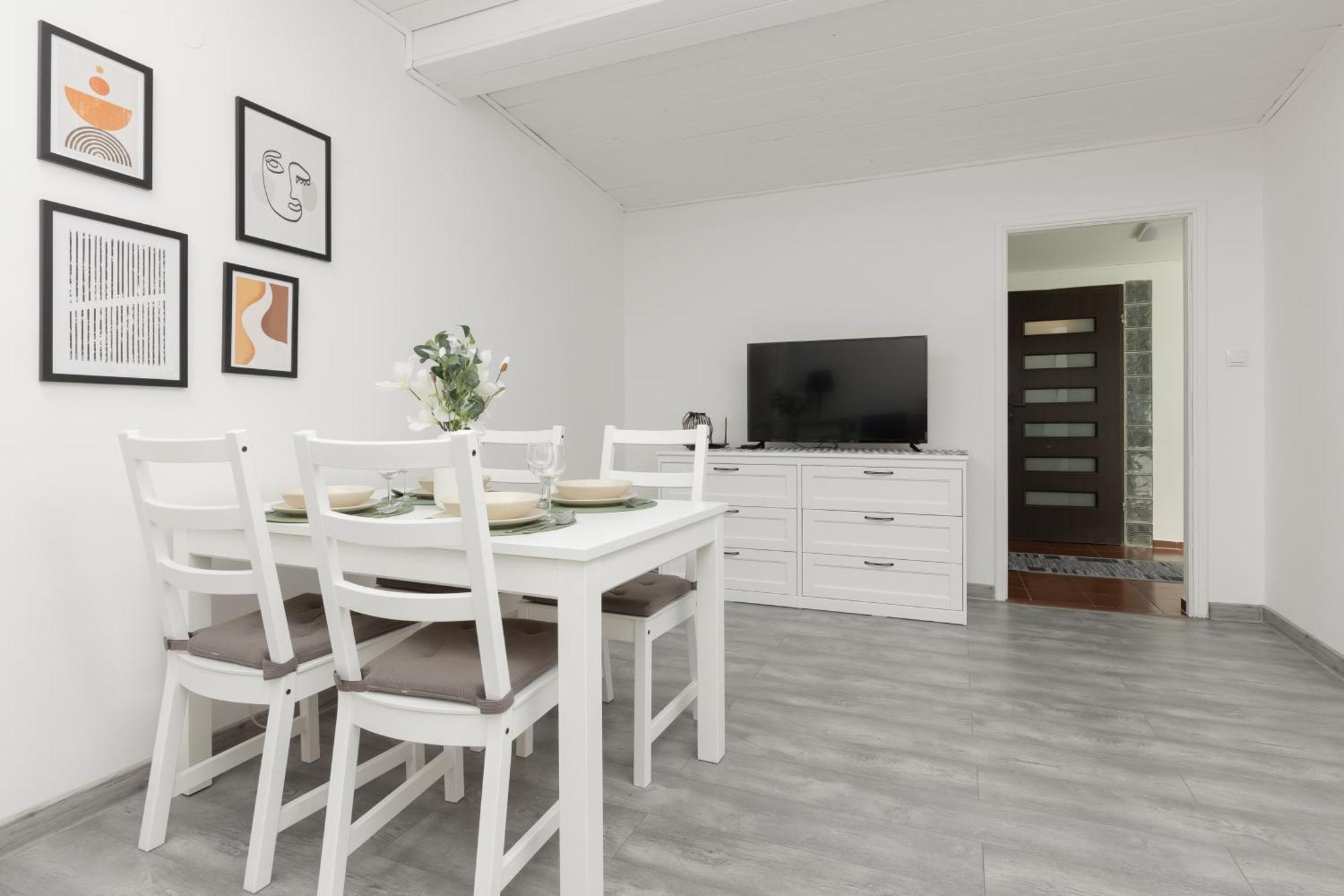 Metro Plac Wilsona Mickiewicza By Renters