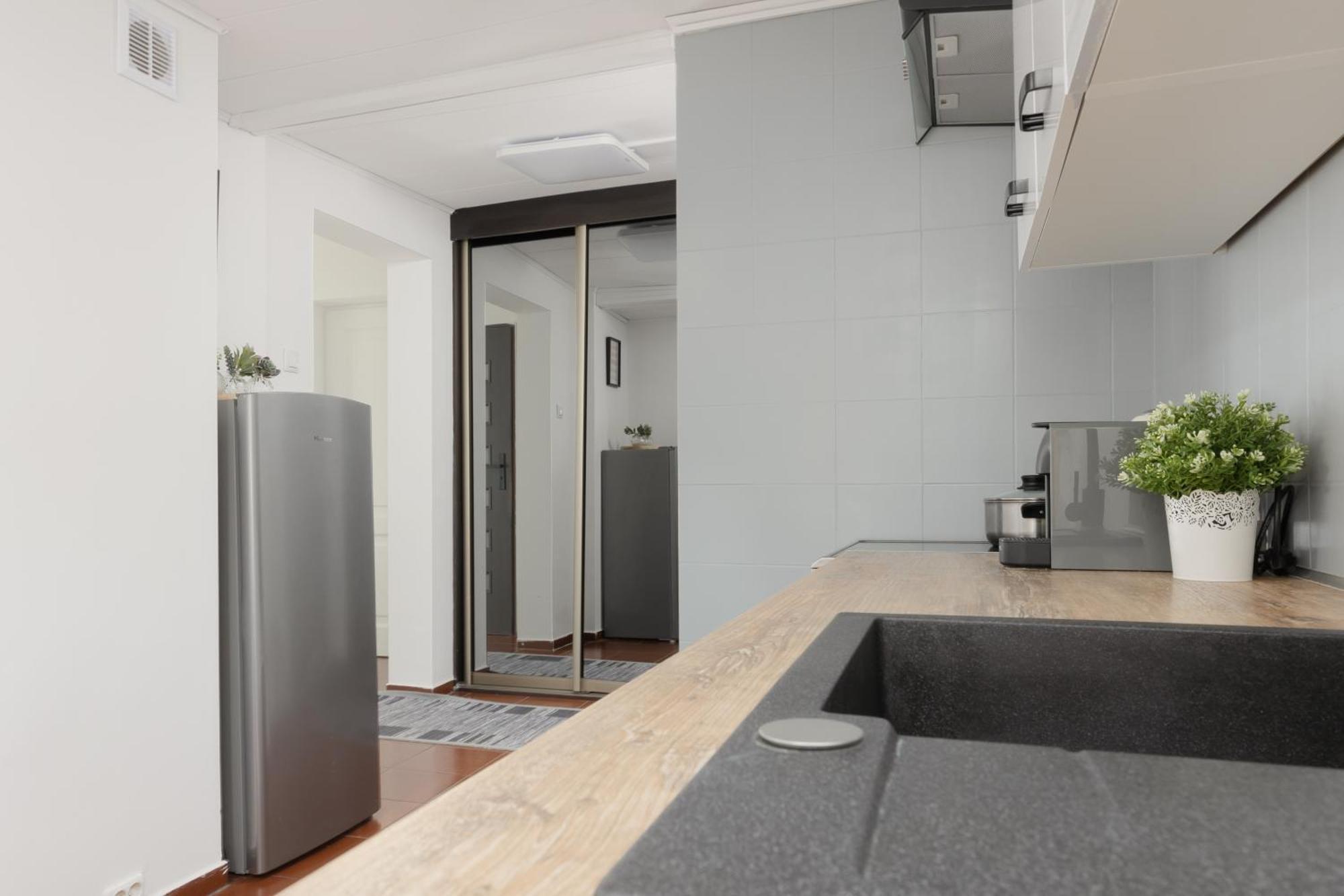 Metro Plac Wilsona Mickiewicza By Renters Apartment *