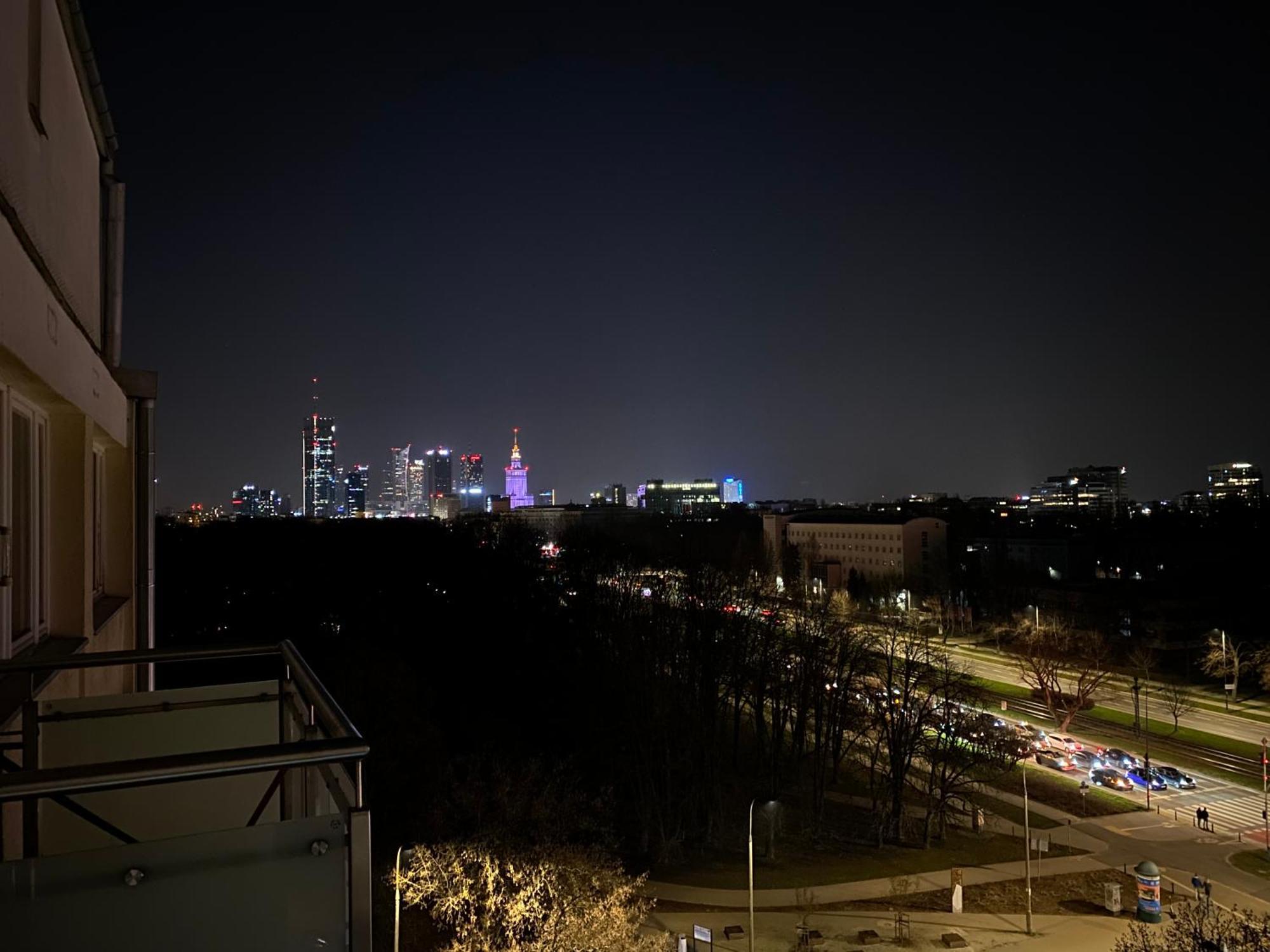 Found Space Metro Pole Mokotowskie 5 Min From Centrum Warsaw