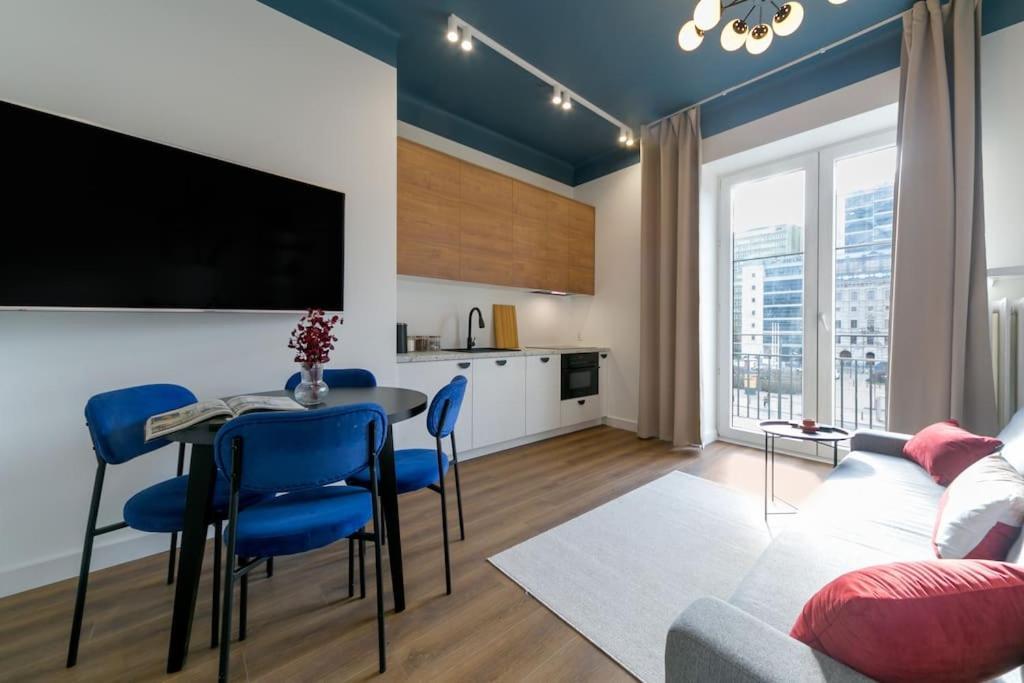 Concierge Golden Hour Apartment Warsaw