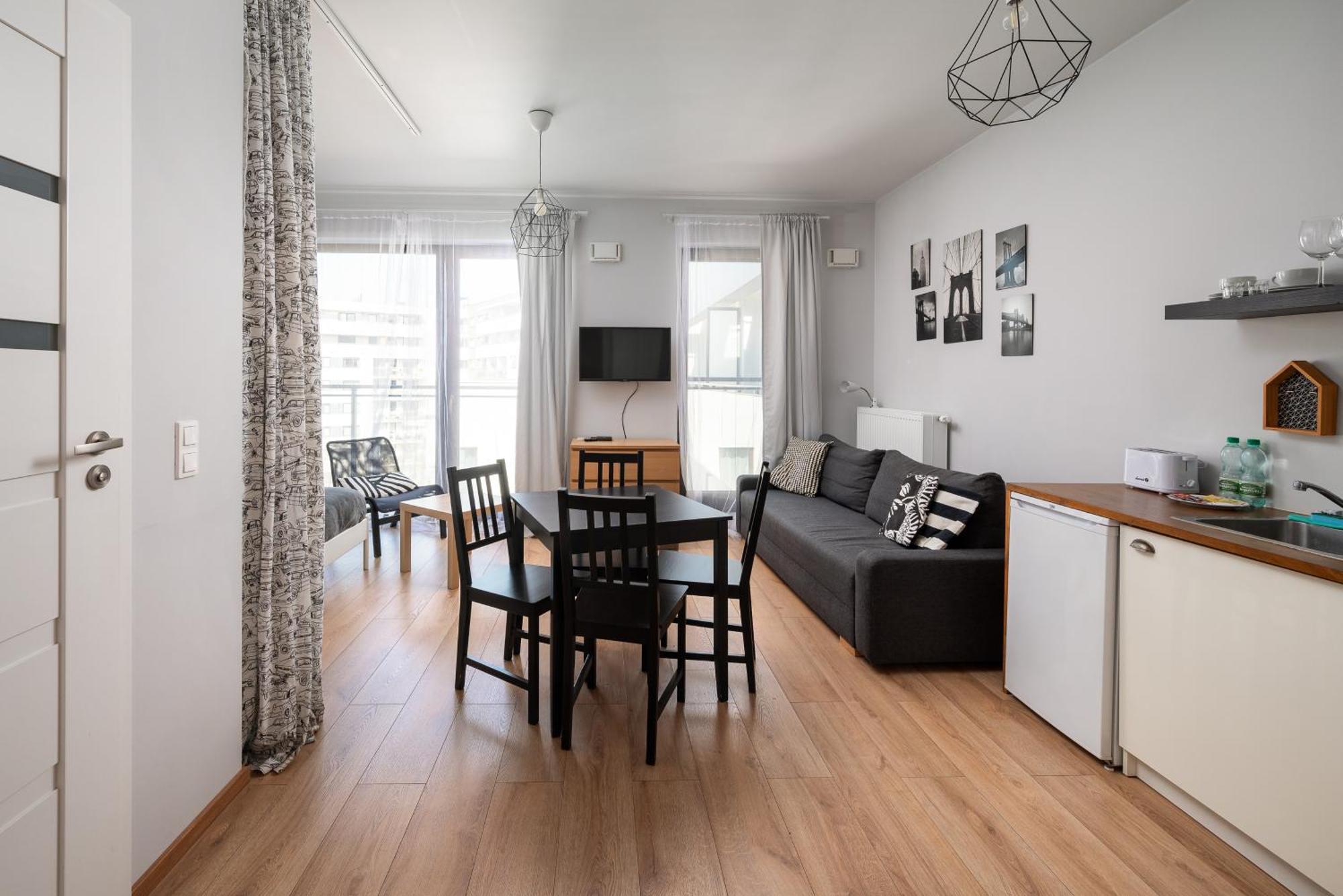 Wola Burakowska Standard Apartment Warschau