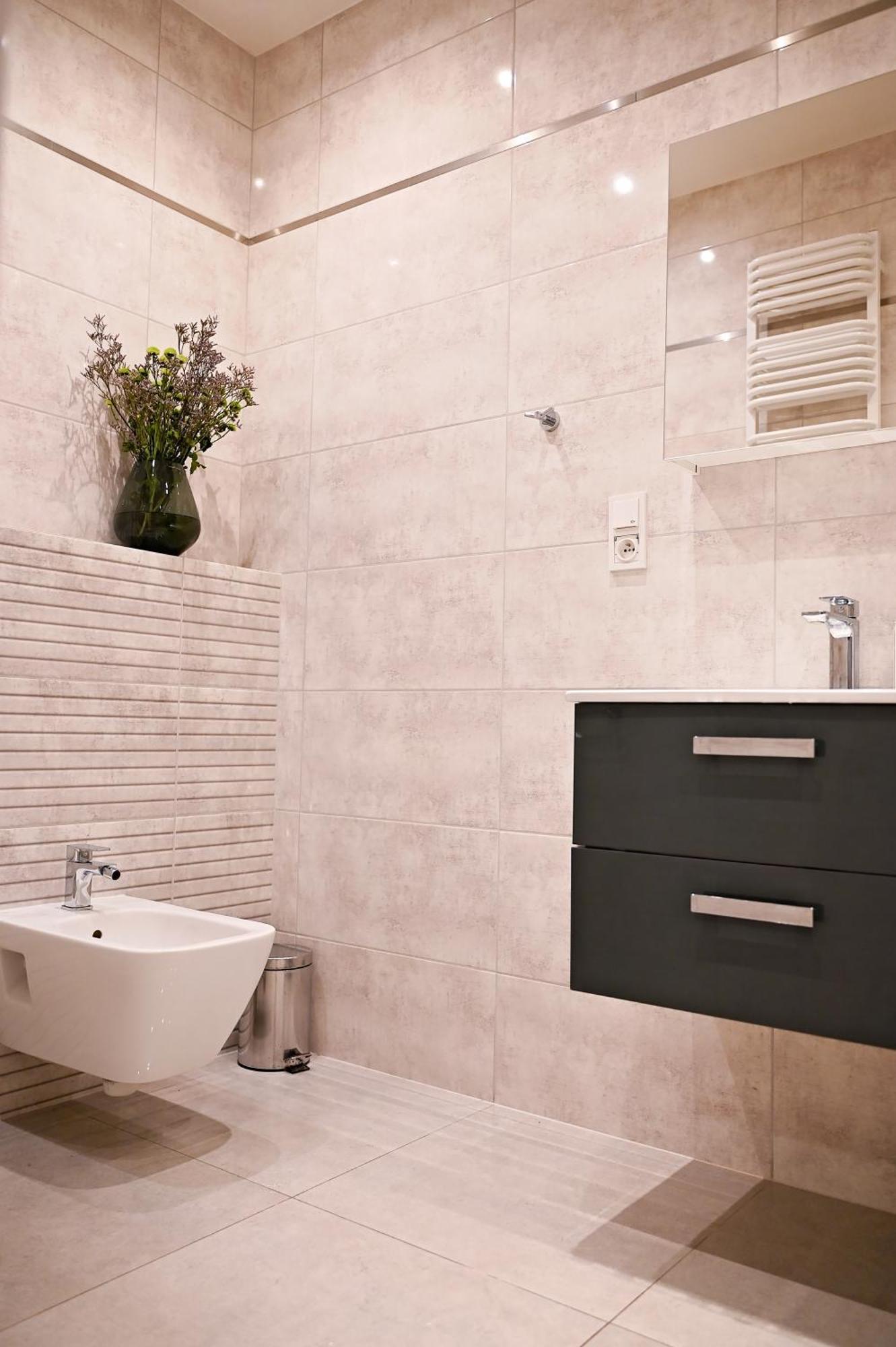 3 In Mennica Apartament Warszawa