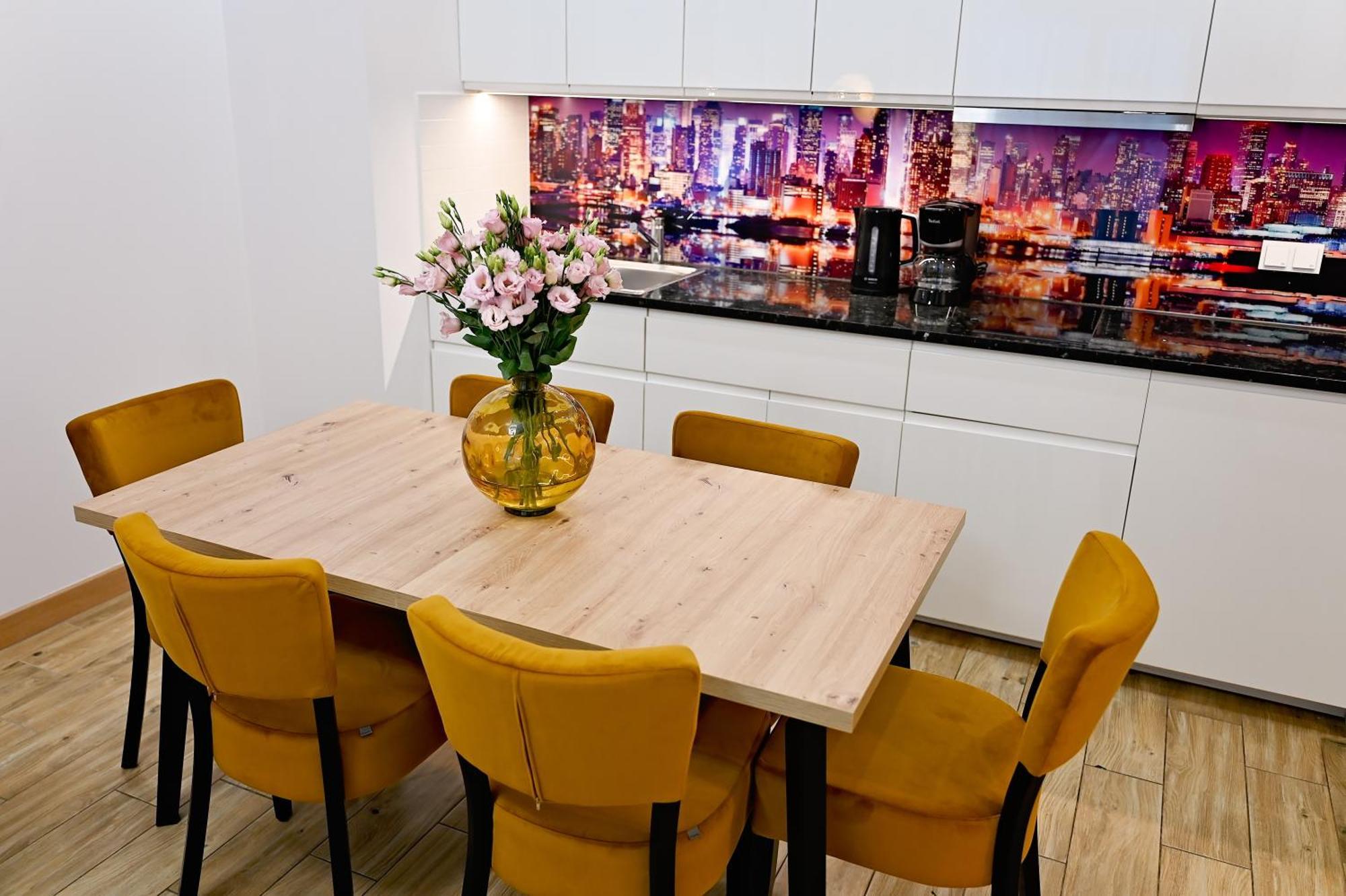 3 In Mennica Apartament Warszawa