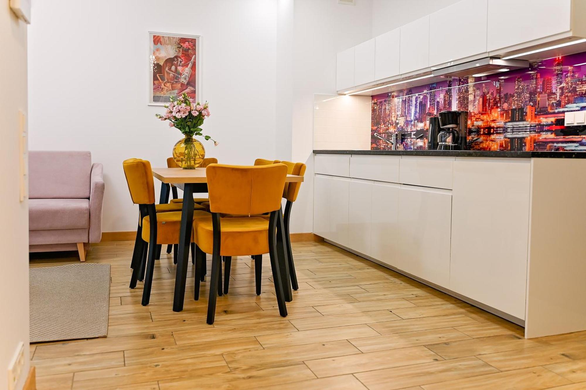3 In Mennica Apartament *