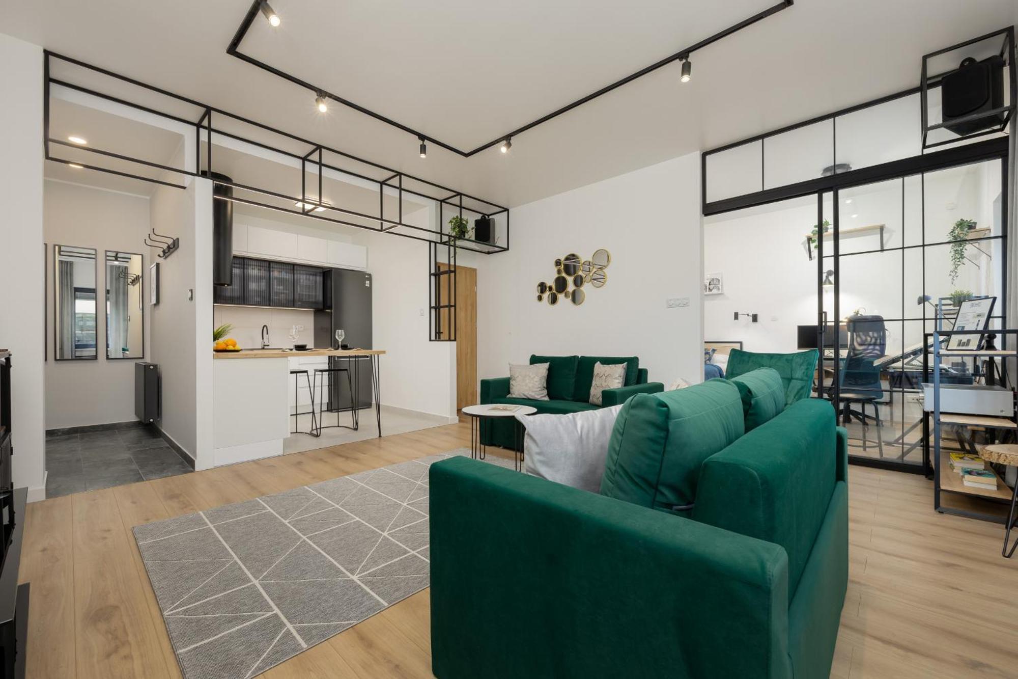 Apartment Luxury With Furnished Terrace, Garden And Parking By Renters
