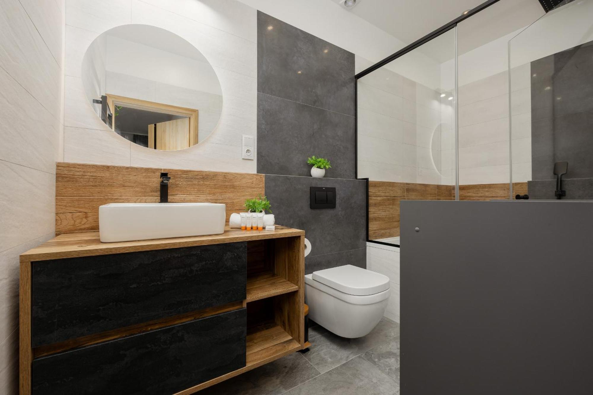 Luxury With Furnished Terrace, Garden And Parking By Renters Warsaw