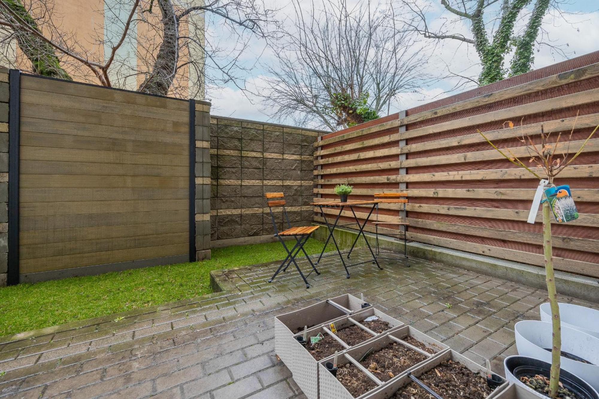 Apartment Luxury With Furnished Terrace, Garden And Parking By Renters