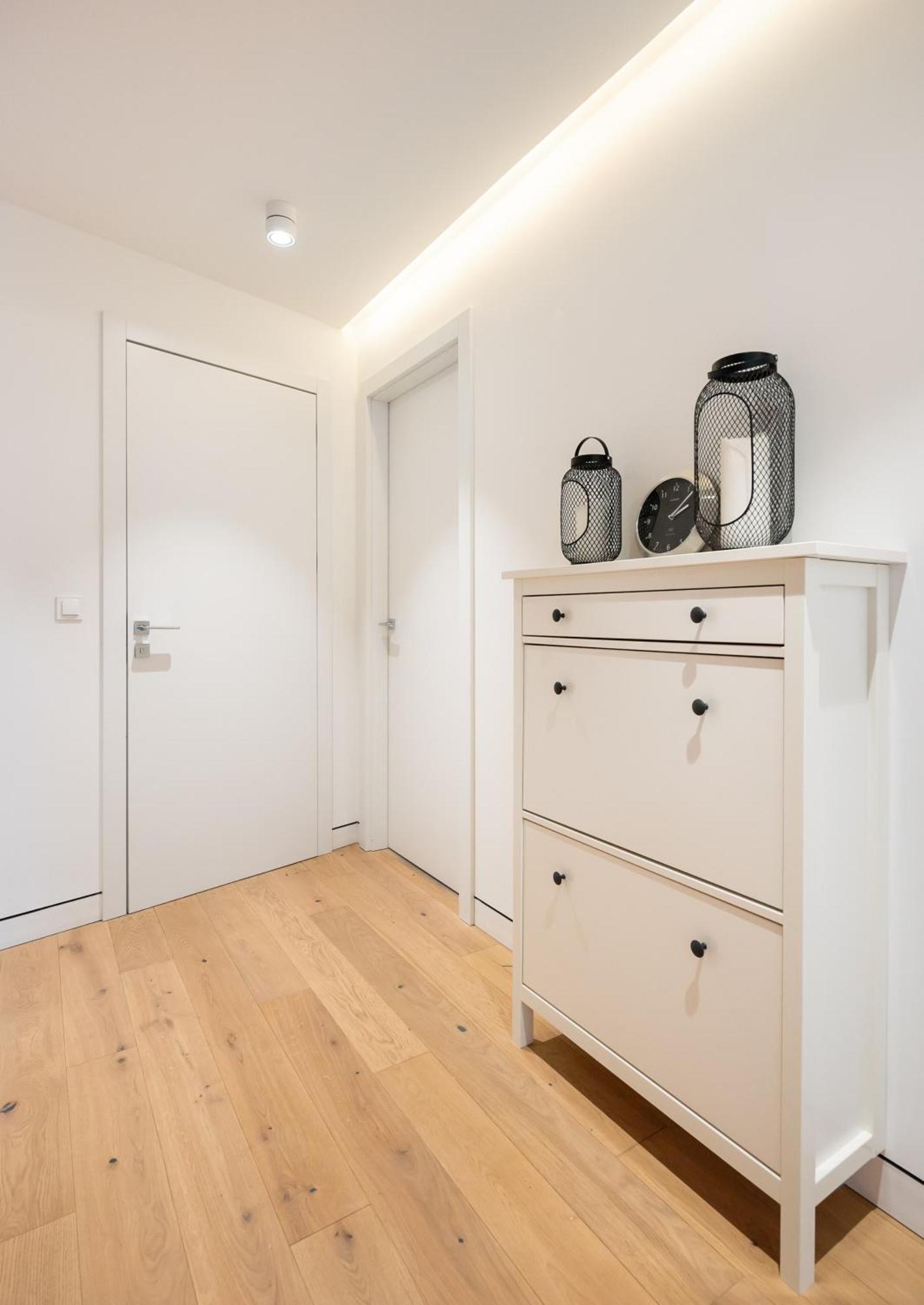 Solec Cristal Apartment Warsaw