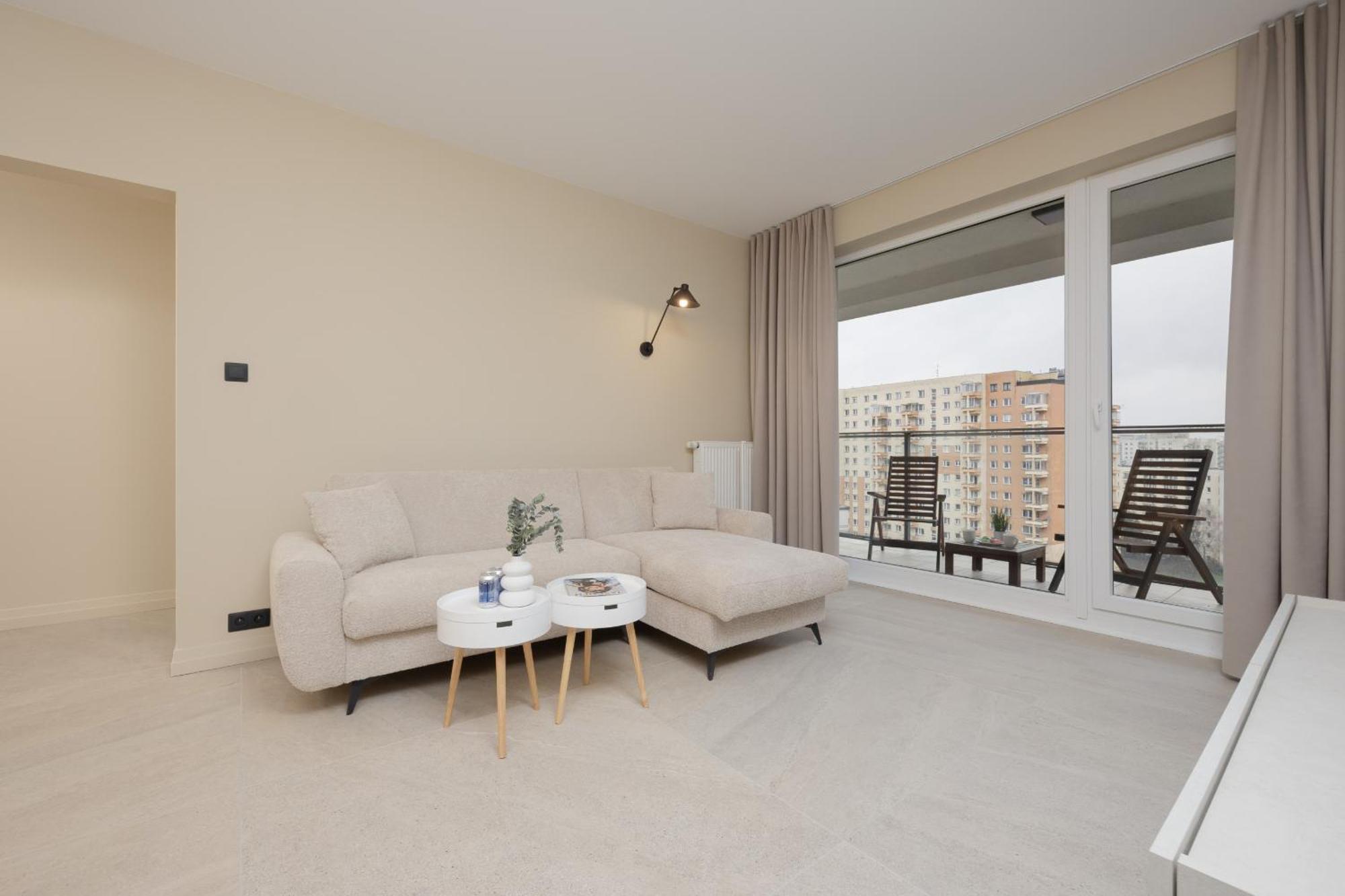 Exclusive With Parking & Balcony By Renters Prestige Warsaw
