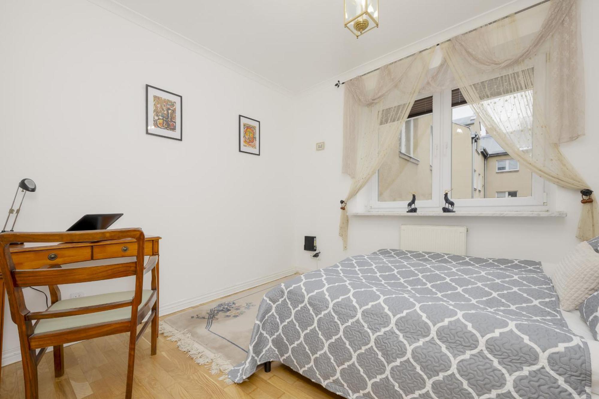 Vintage Sengera Cichego With 3 Bedrooms By Renters Apartament