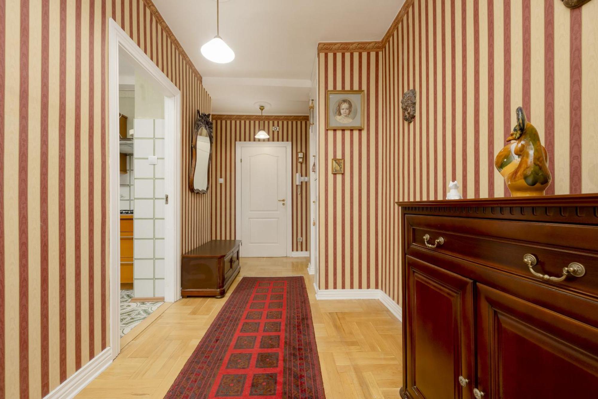 Vintage Sengera Cichego With 3 Bedrooms By Renters Apartament
