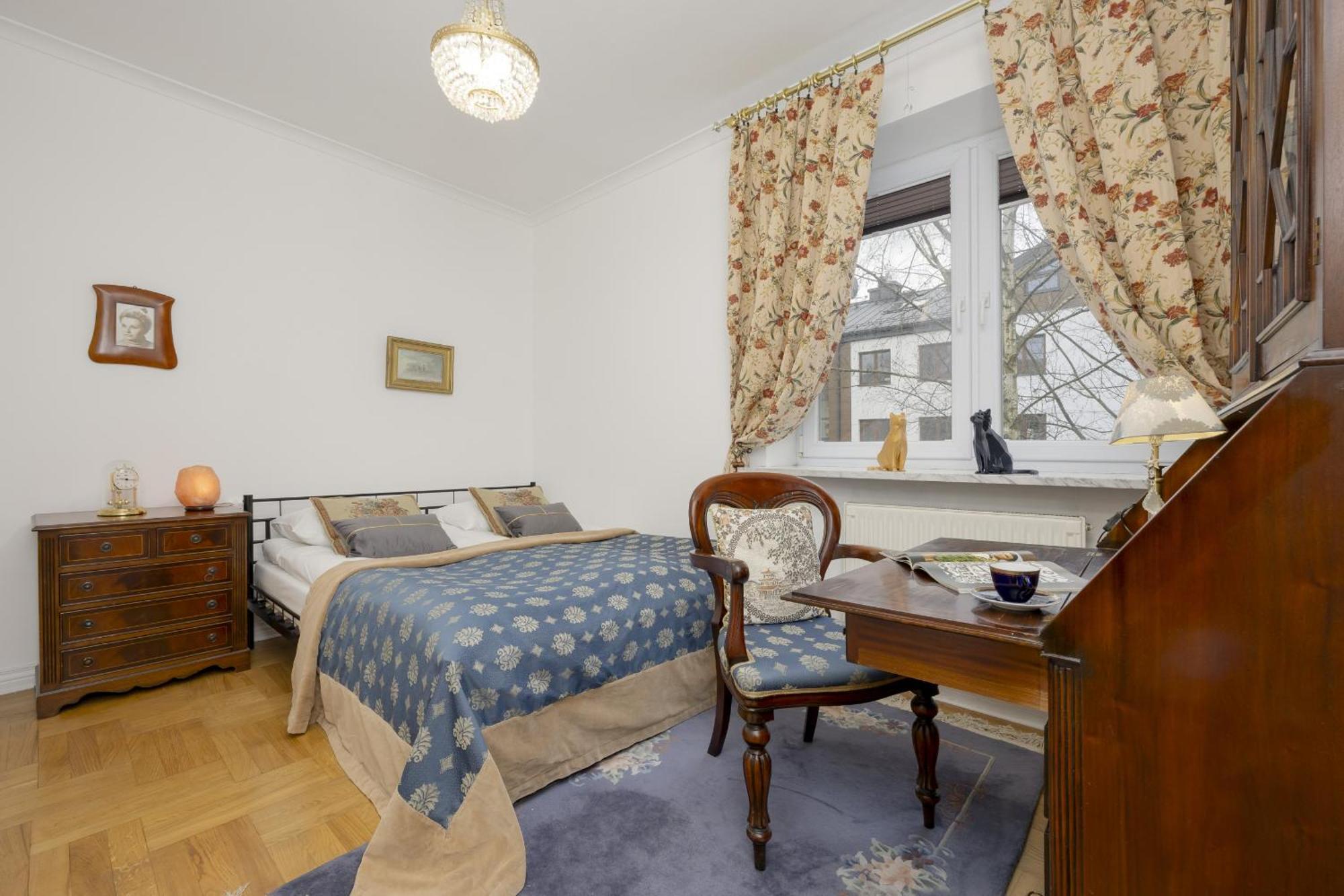 Vintage Sengera Cichego With 3 Bedrooms By Renters *