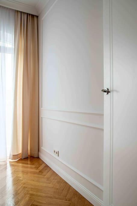 Wyzwolenia , Lazienki Park & Zbawiciela Sq. 2' Apartament Warszawa