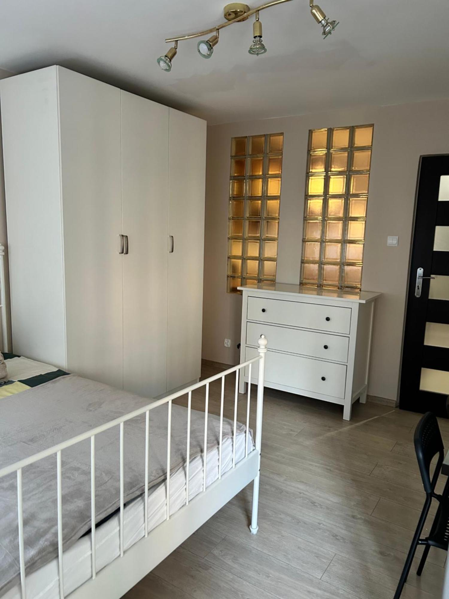 Moniuszki Dworzec Apartment *