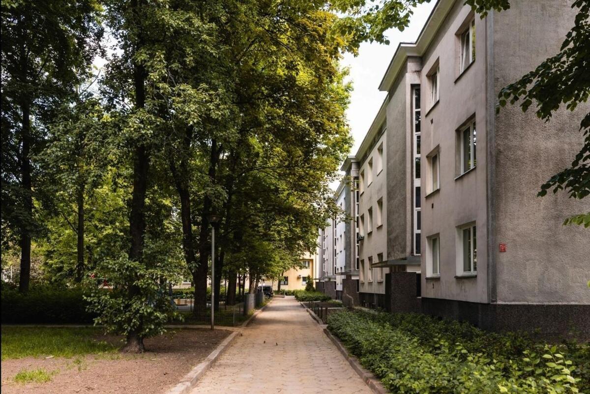 Walnut Delight A Stare Miasto Apartment *