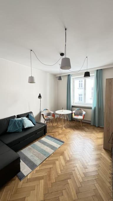 Flat In The Heart Of Apartment