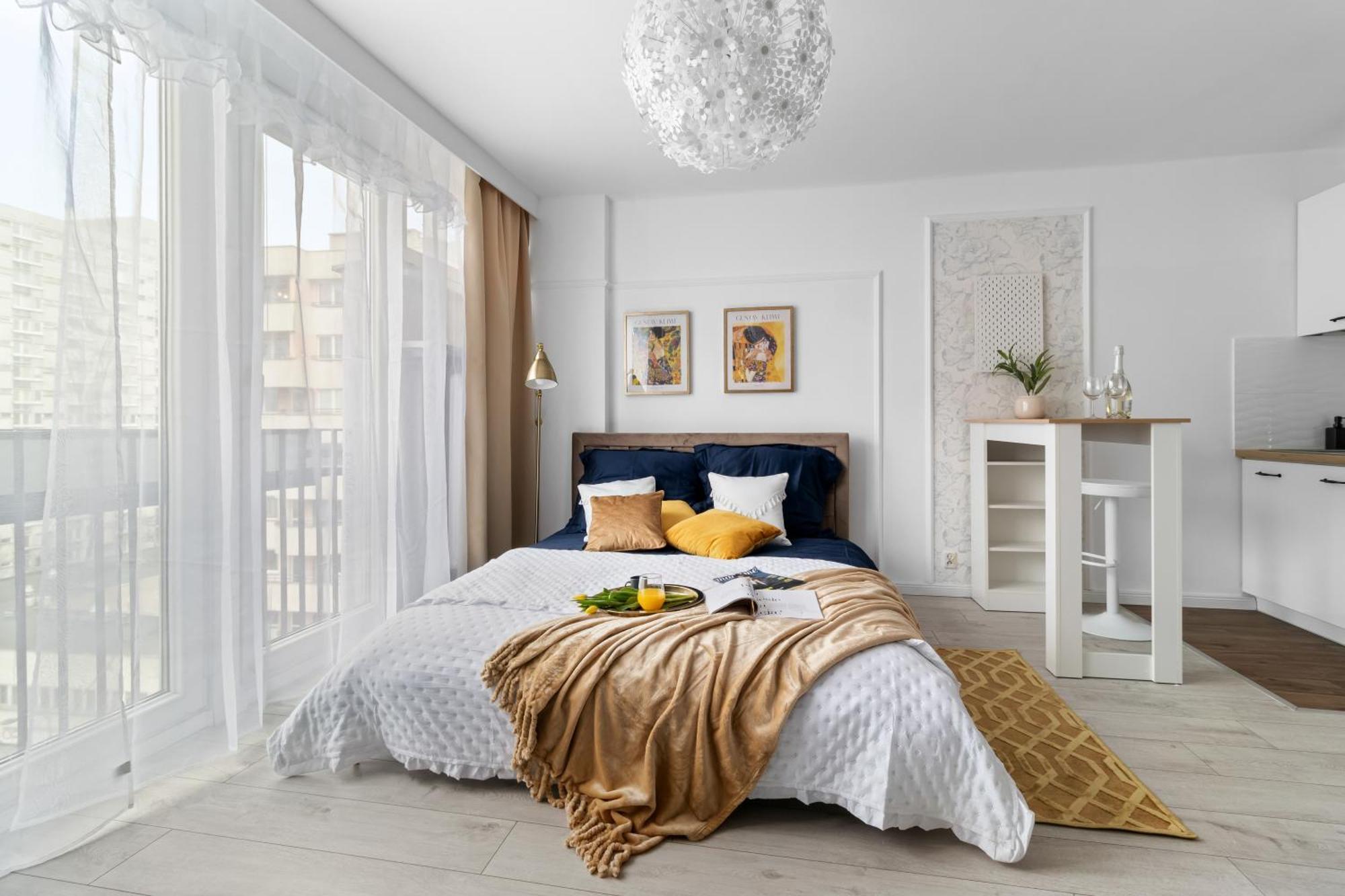 Apartment Elegant For Two In The Centre Metro Rondo Onz Warsaw