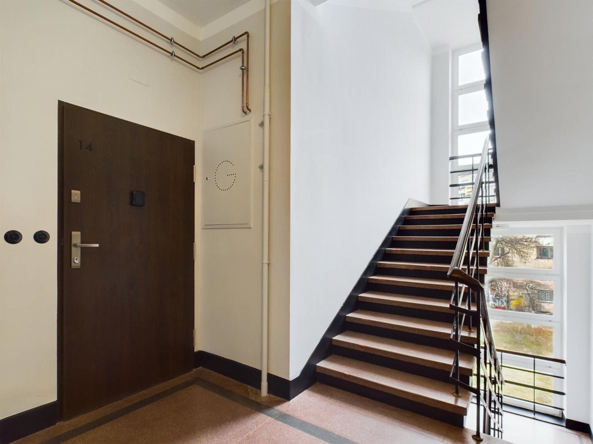 Apartment Bright Near The Palace Of Culture & Science By Renters *