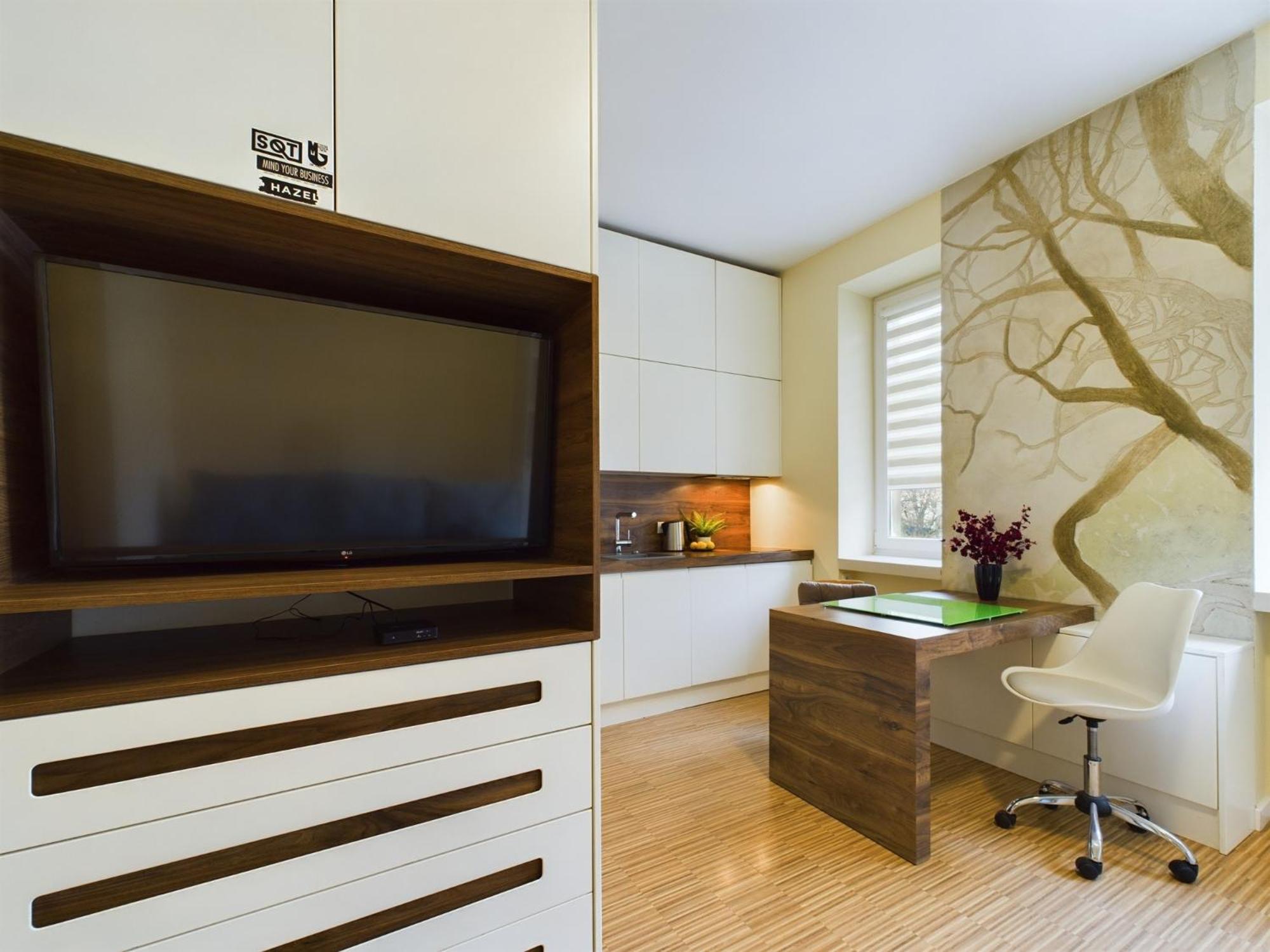 Bright Near The Palace Of Culture & Science By Renters Apartment *