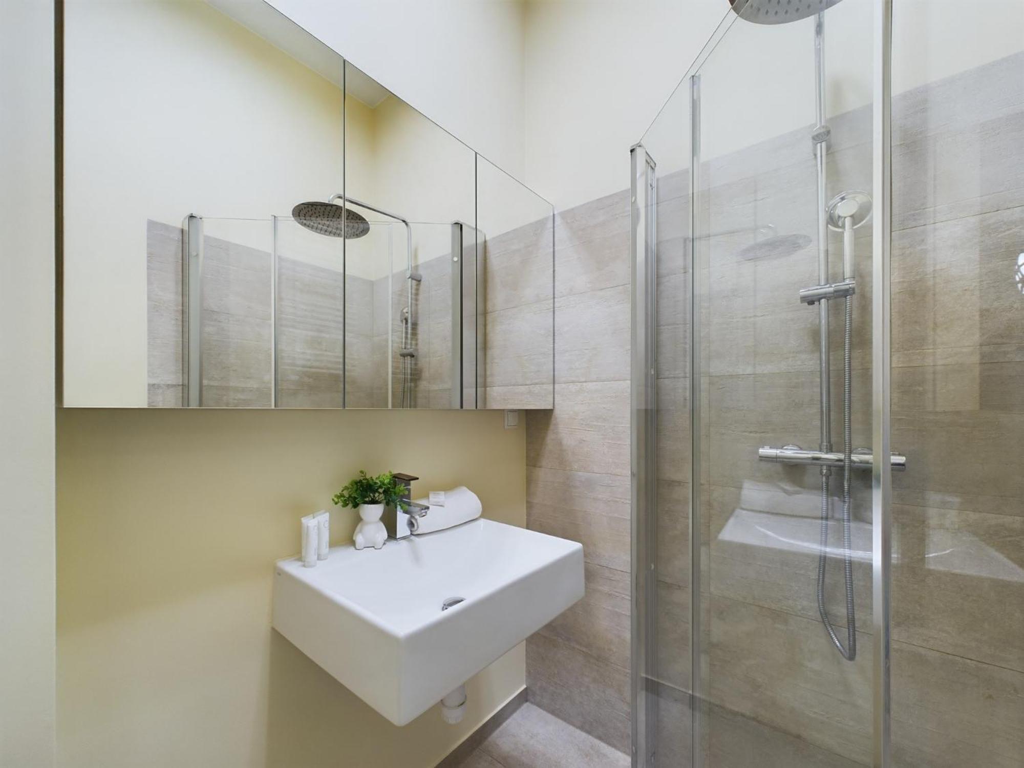 Bright Near The Palace Of Culture & Science By Renters Warsaw
