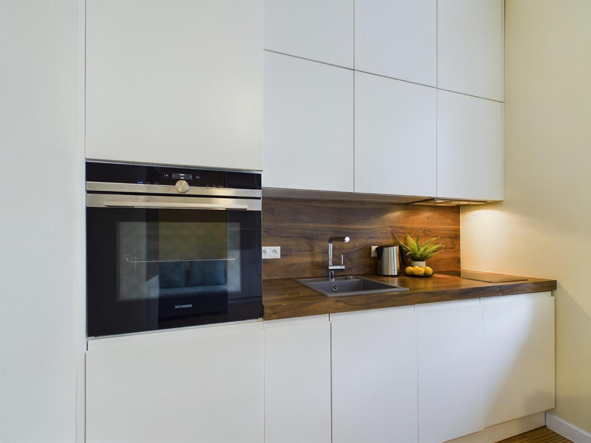 Bright Near The Palace Of Culture & Science By Renters