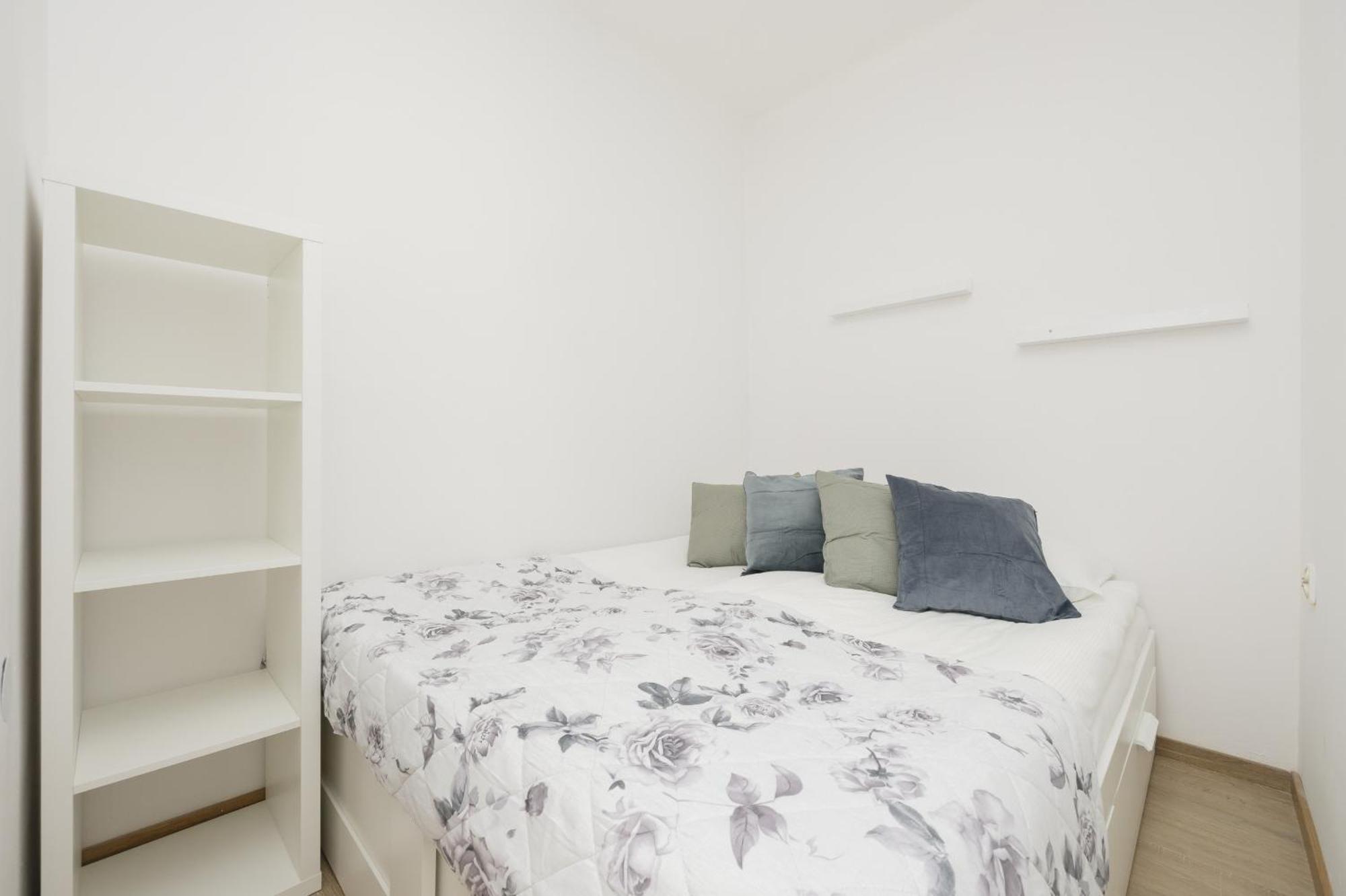 Cozy & Comfortable Grodeckiego By Renters * Warsaw
