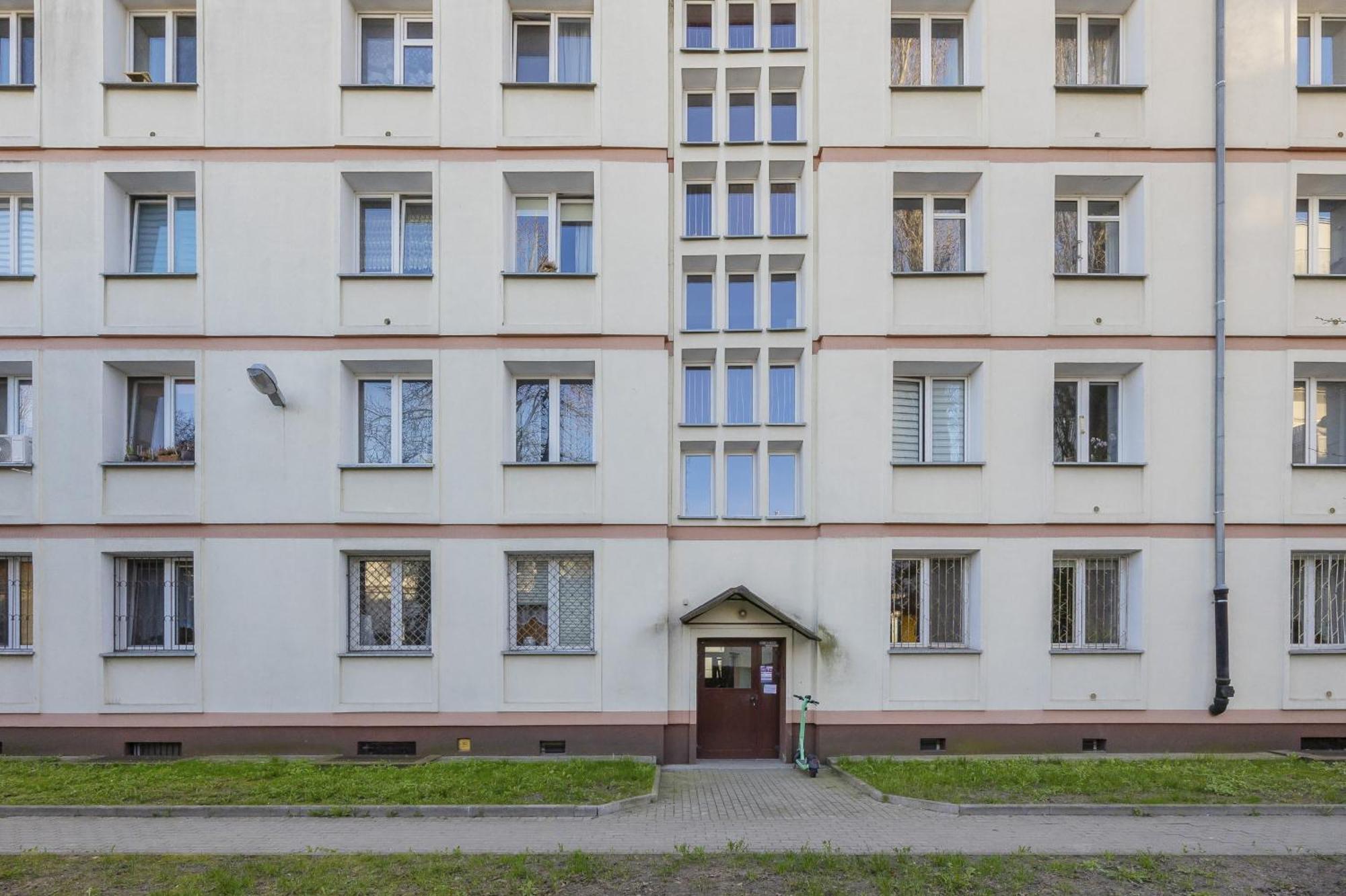 Cozy & Comfortable Grodeckiego By Renters Warsaw