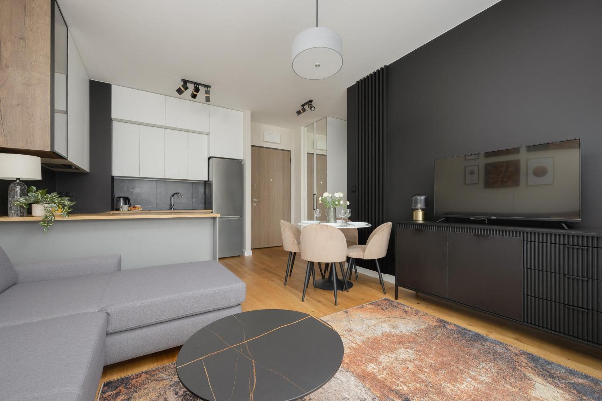Cozy With Air Conditioner And Parking By Renters *