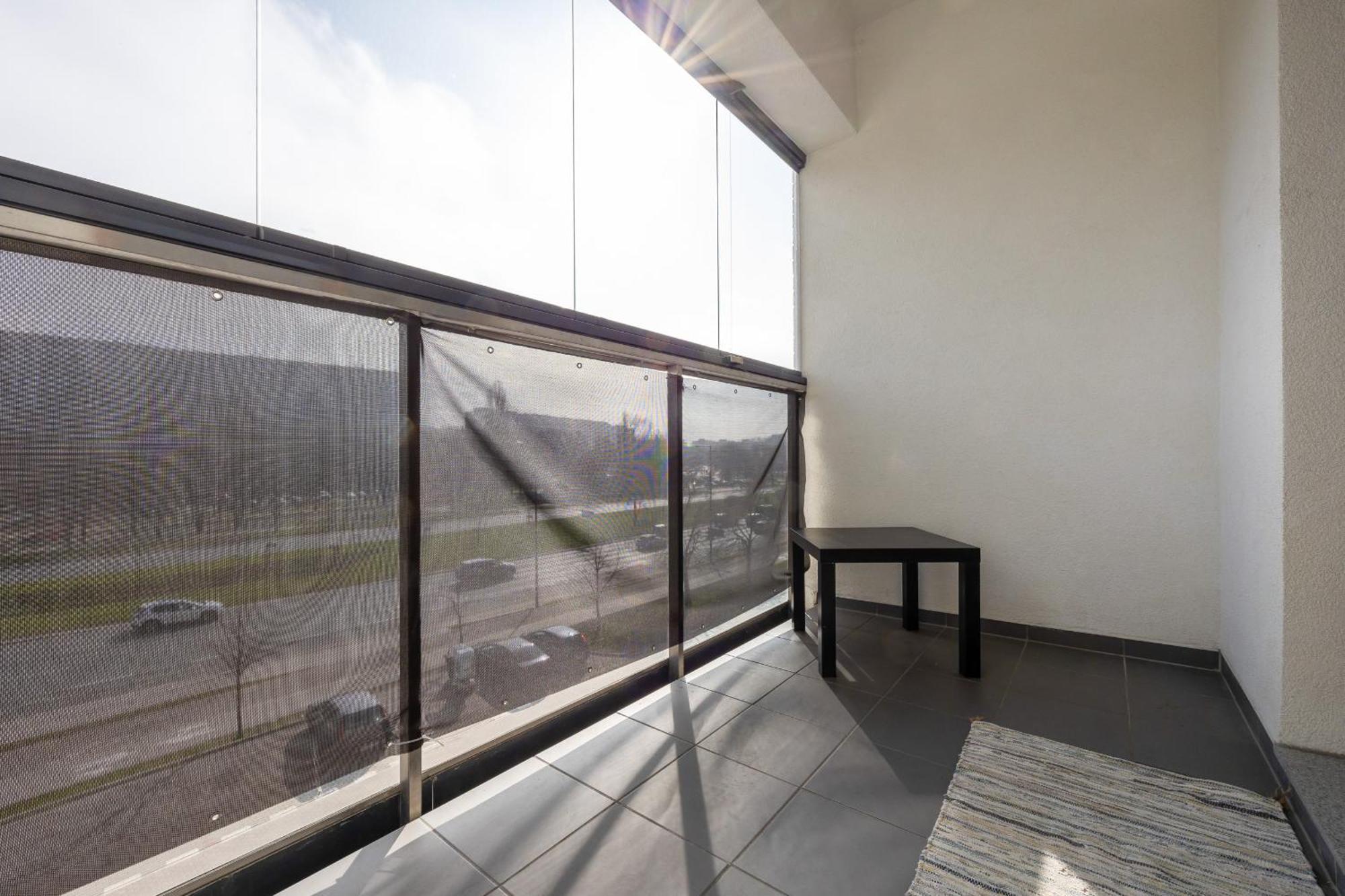 Cozy With Air Conditioner And Parking By Renters