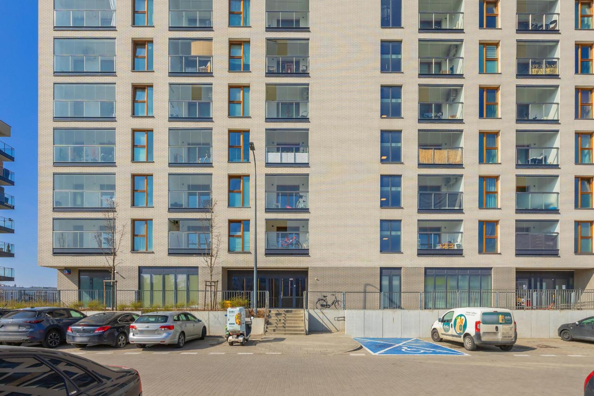 Cozy With Air Conditioner And Parking By Renters