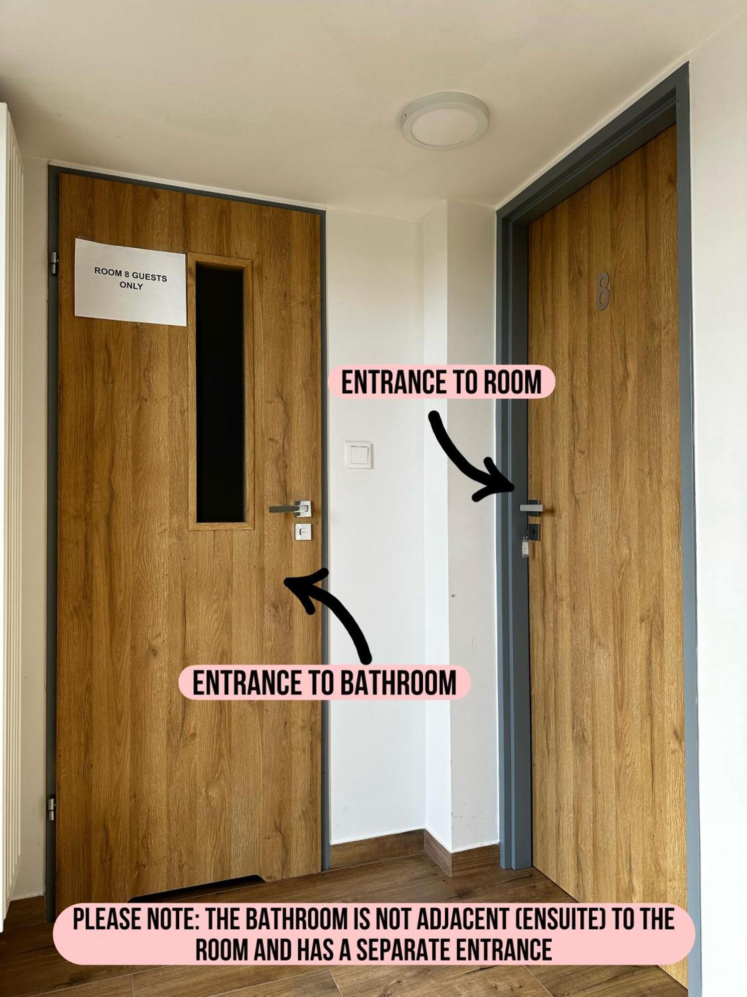 Double Twin #8 With Private Bathroom Warsaw