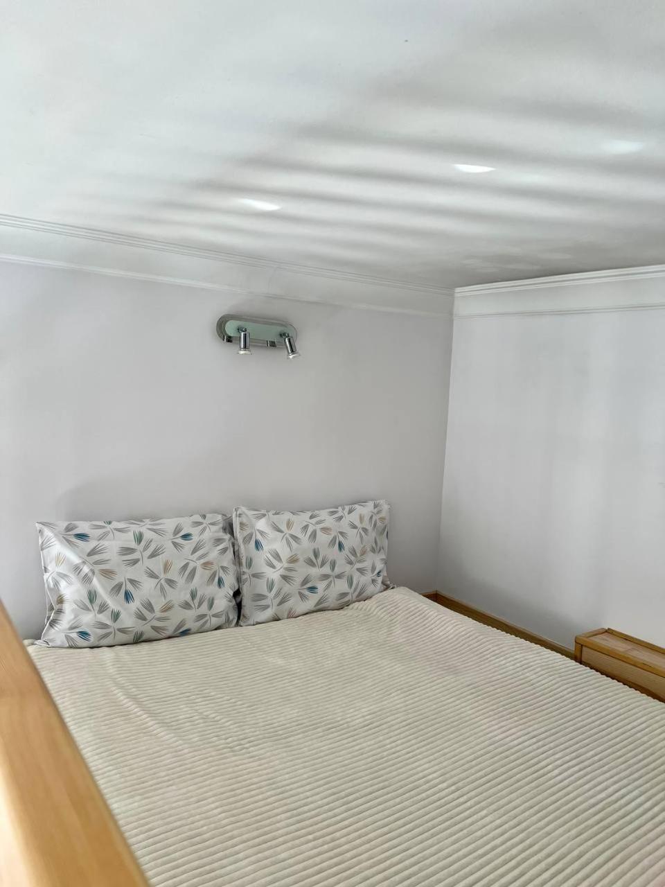 Stylish In The Centre -by Hik Apartment *