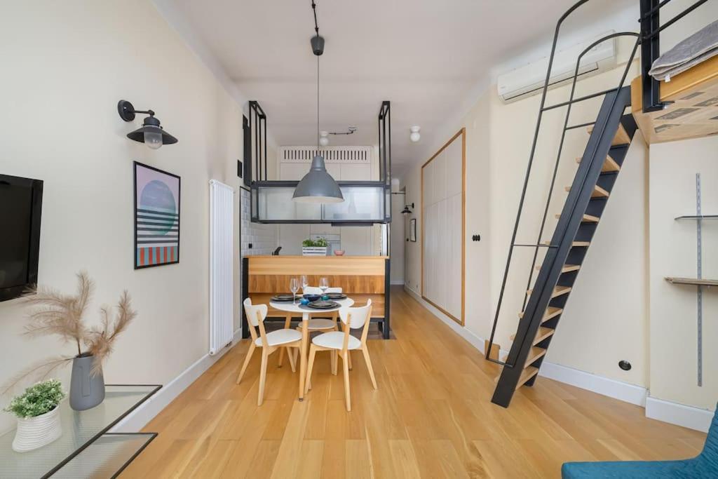 Specious Studio With Entresol In City Center Wwa18 Apartment *