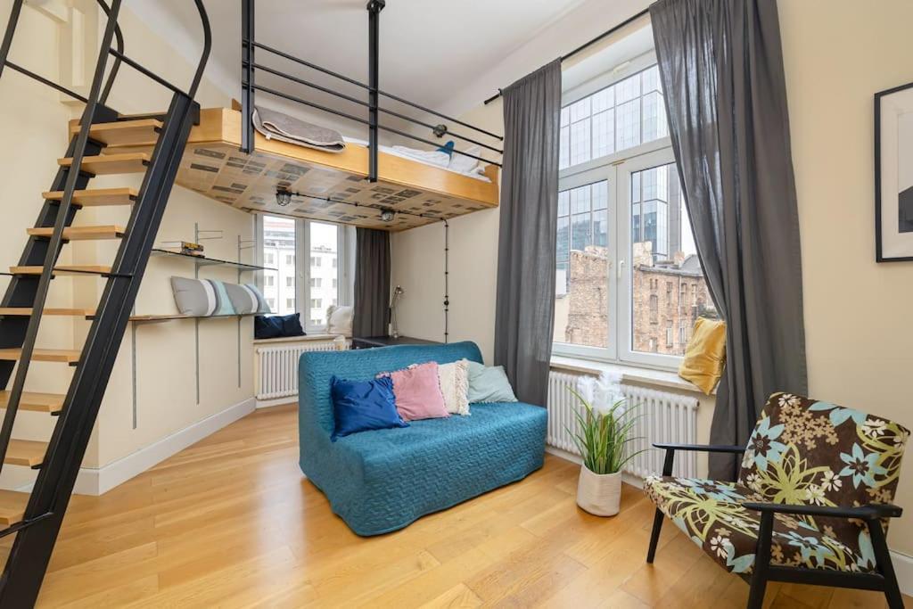 Apartament Specious Studio With Entresol In City Center Wwa18 *