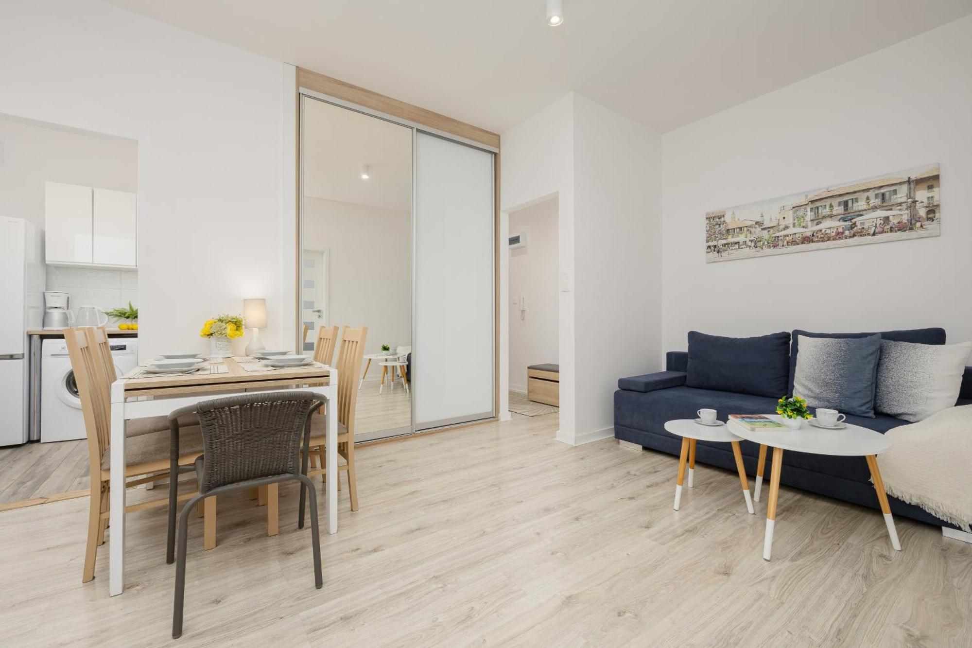 Bright In Center With Two Bedrooms And Balcony By Renters Warsaw