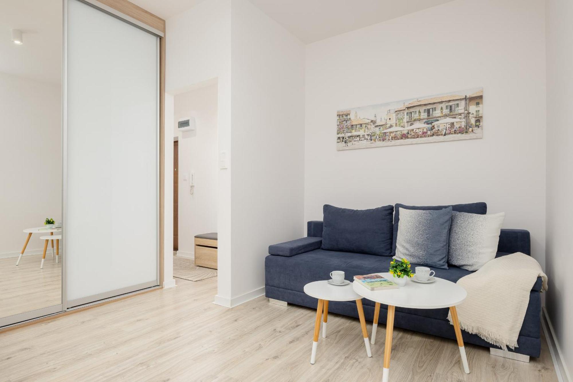 Bright In Center With Two Bedrooms And Balcony By Renters Căn hộ Warsaw