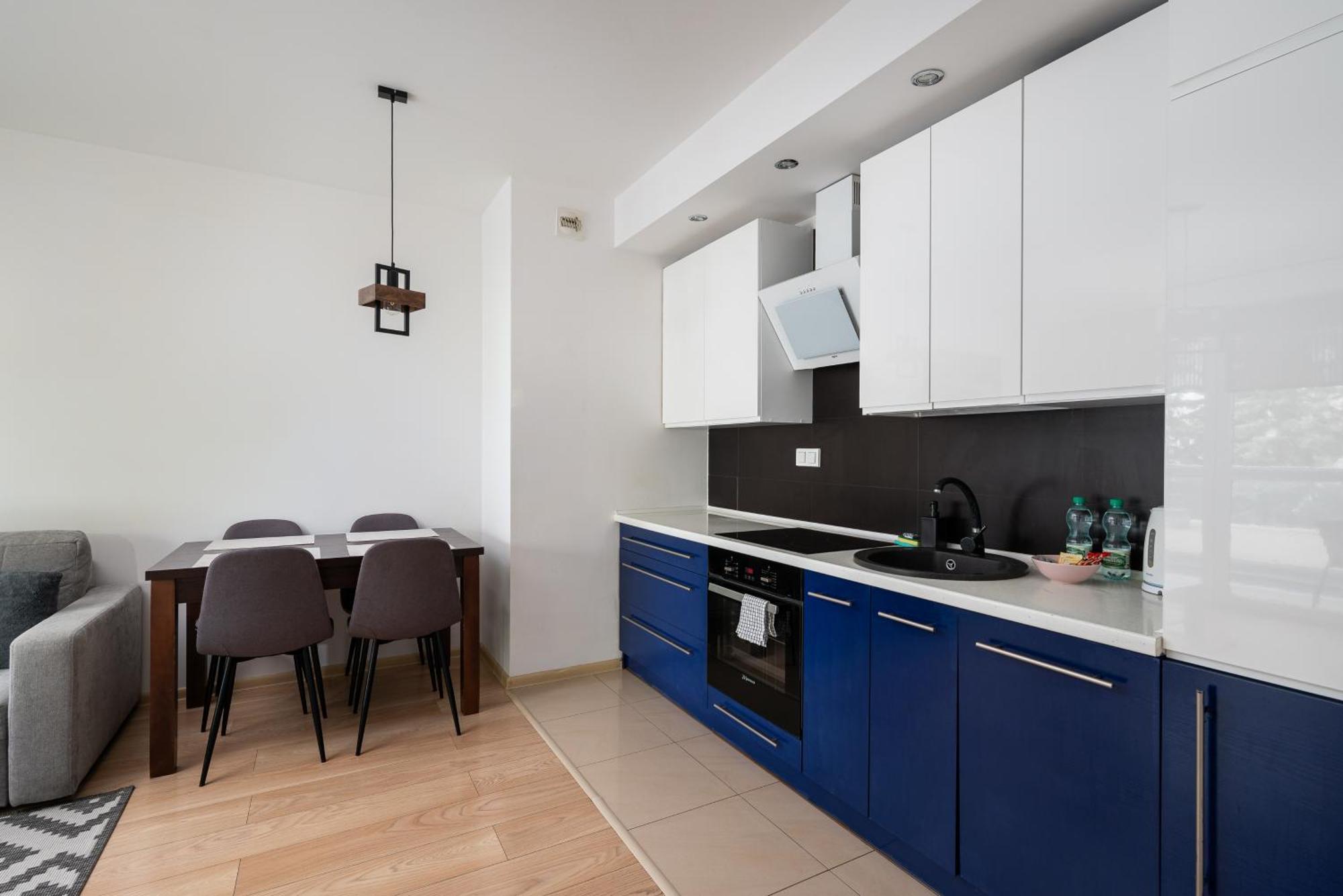 Apartment Aleja Krakowska Comfy Warsaw