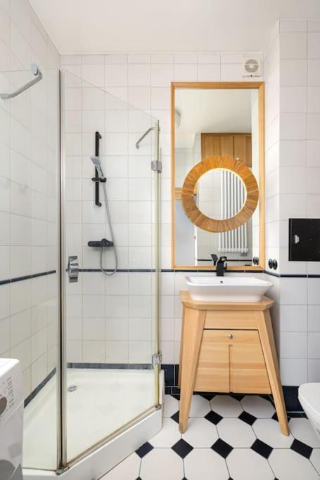 Căn hộ Specious Studio With Entresol In City Center Wwa18