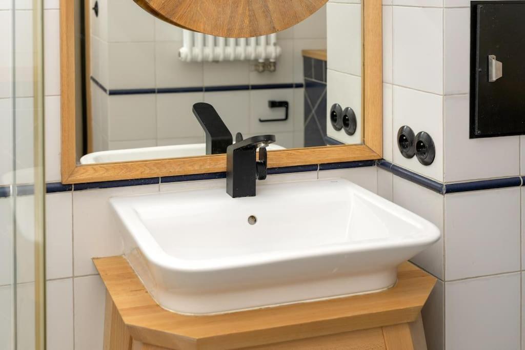 Specious Studio With Entresol In City Center Wwa18 * Warsaw