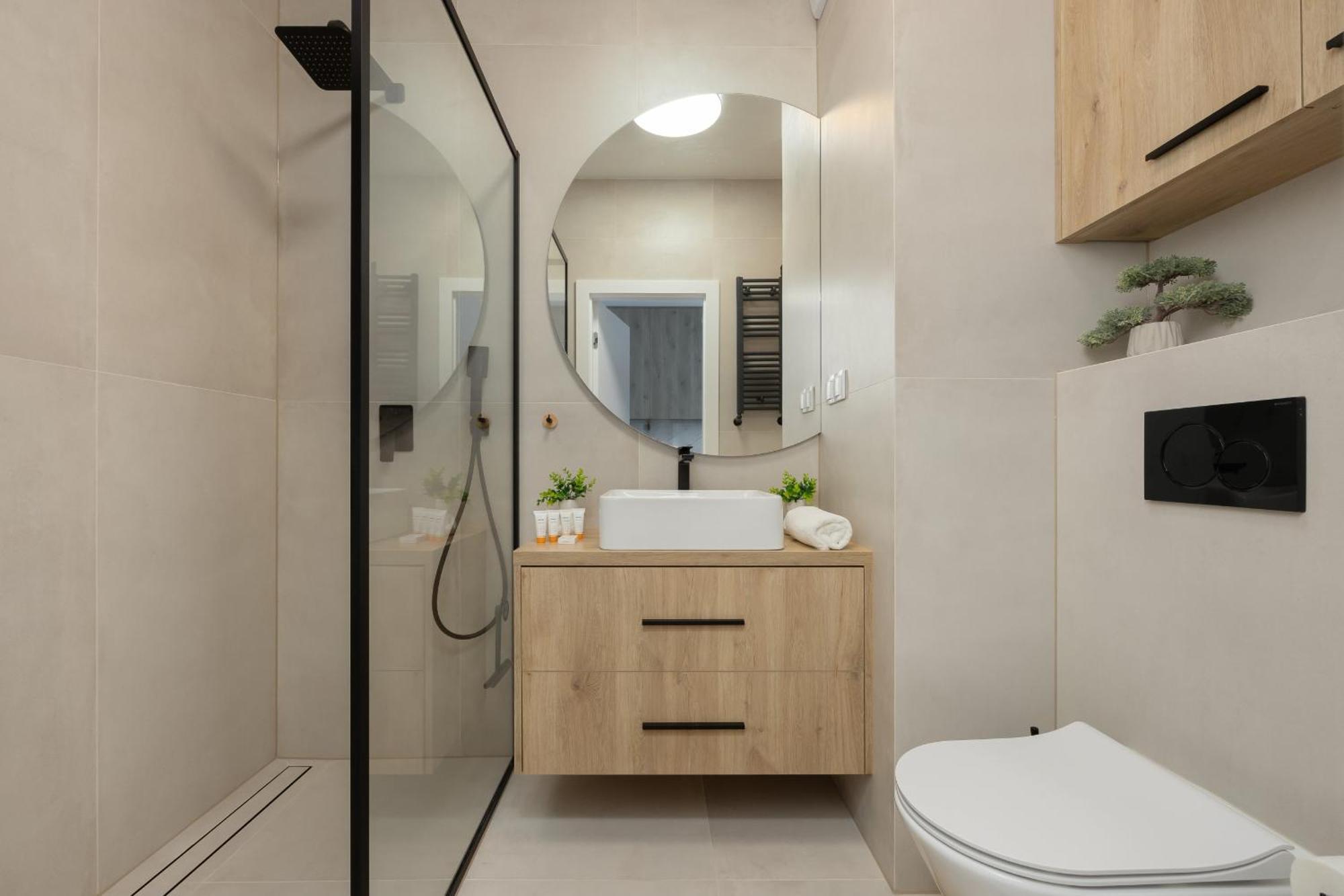 Apartment Elegant Mokotow With Balcony And Parking By Renters