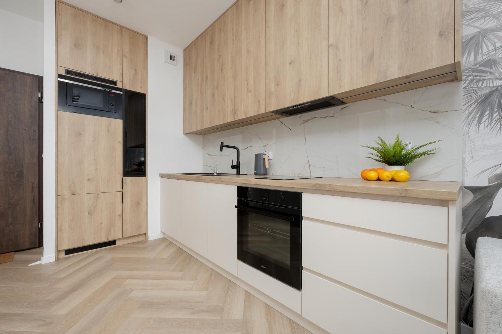 Apartment Elegant Mokotow With Balcony And Parking By Renters *