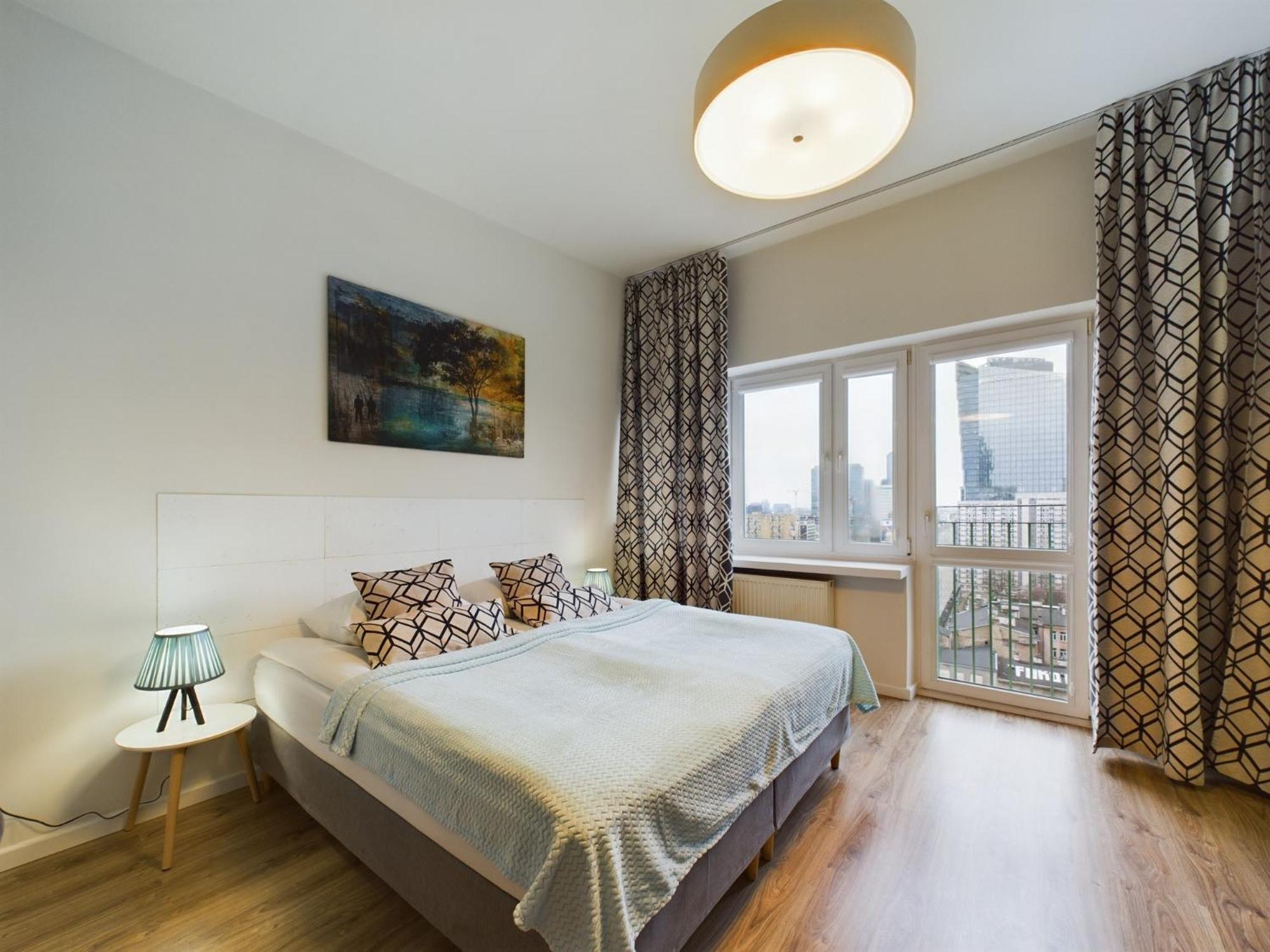 Aleja Jana Pawla Ii For 4 Guests With Air-conditioning By Renters Apartment