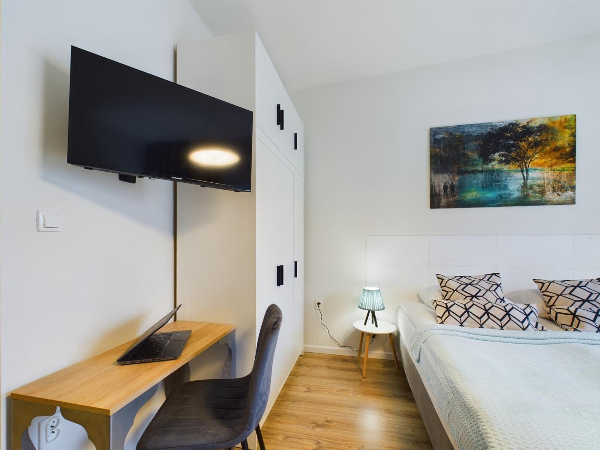 Aleja Jana Pawla Ii For 4 Guests With Air-conditioning By Renters Warsaw