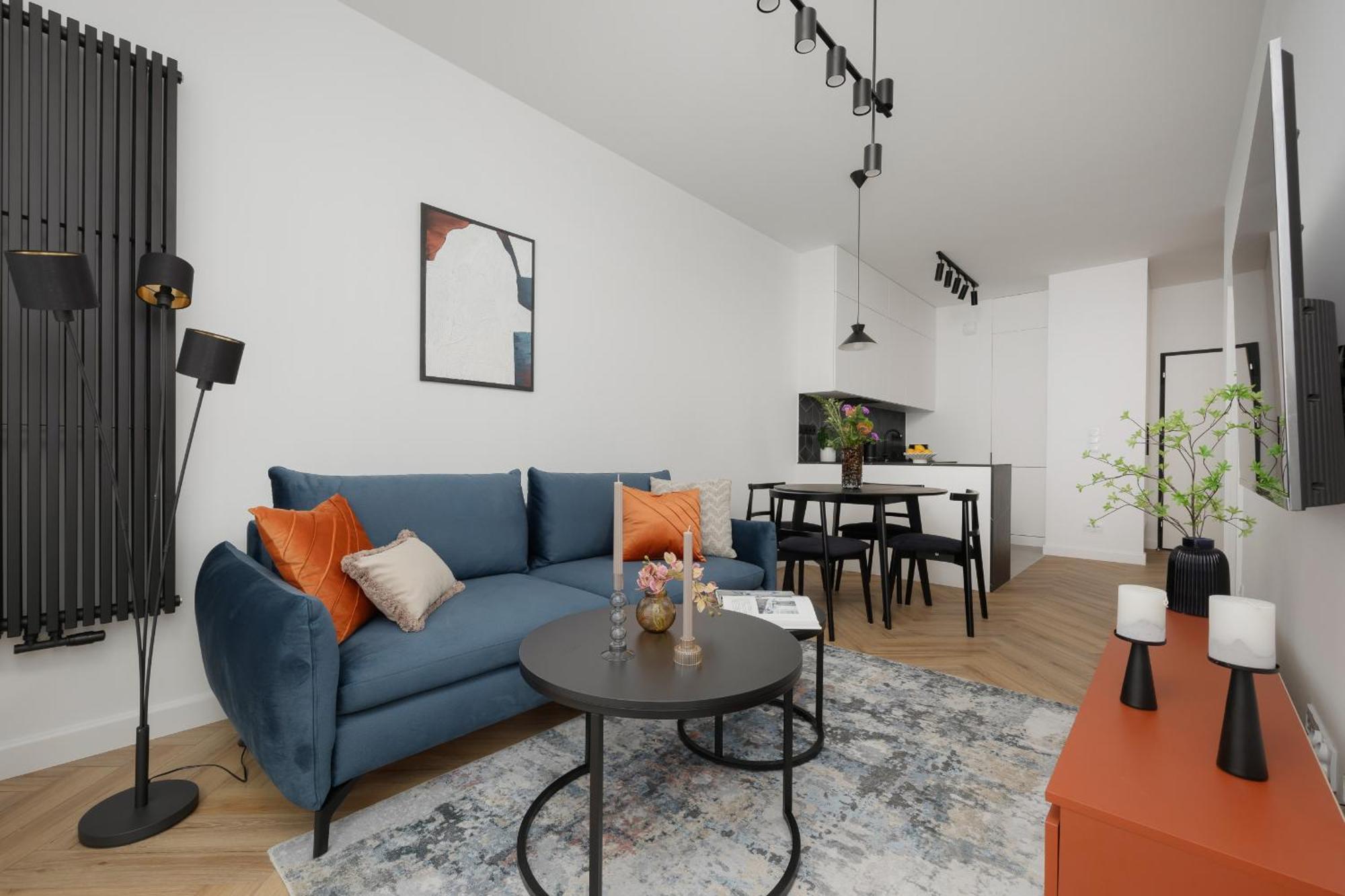 Elegant In The Heart Of The Capital By Renters Prestige