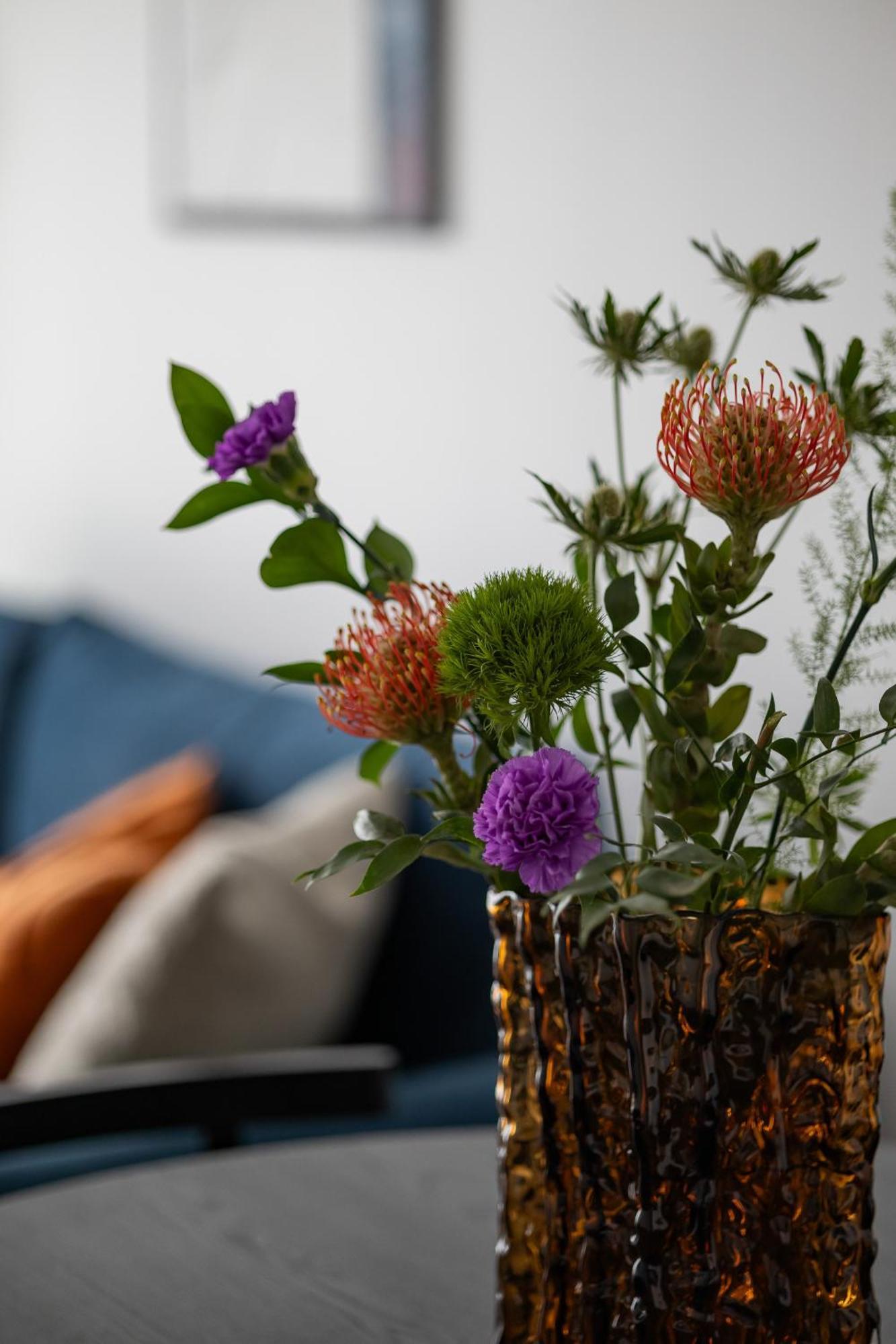 Elegant In The Heart Of The Capital By Renters Prestige