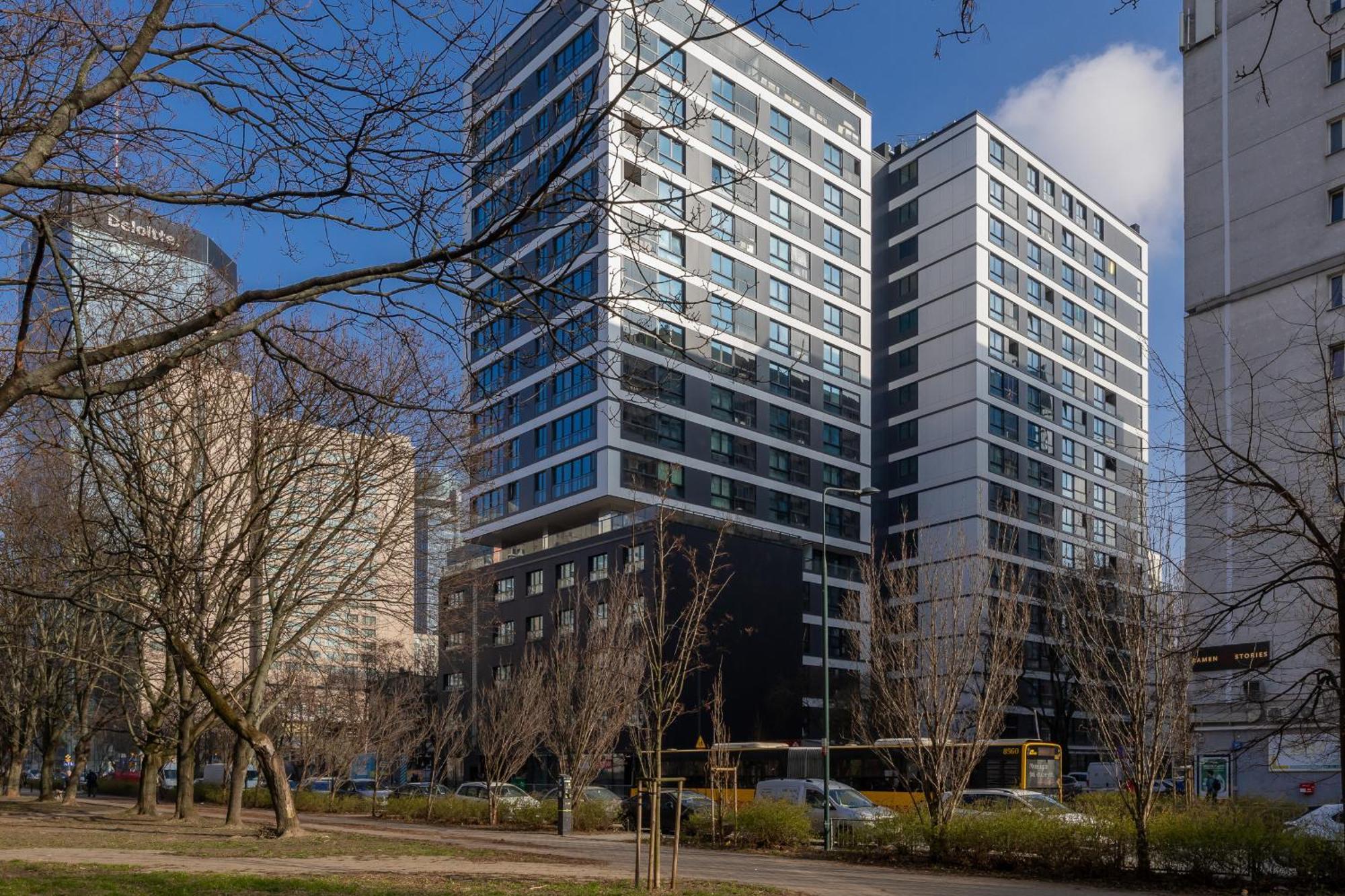 Elegant In The Heart Of The Capital By Renters Prestige